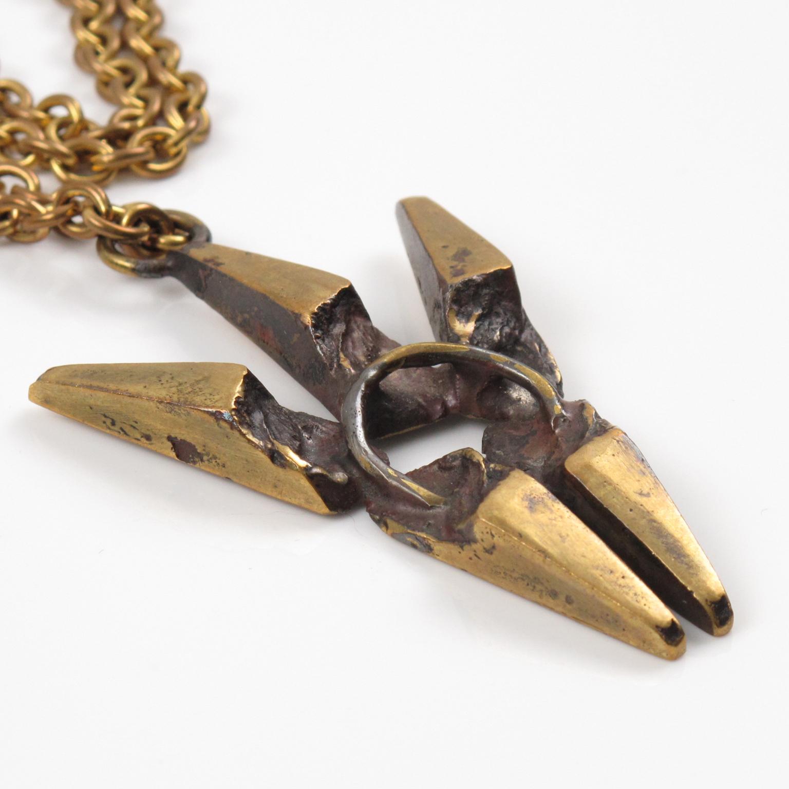 da uomo o donna Scultore francese Henri Nogaret, scultura brutalista di metà secolo, collana con ciondolo in bronzo in vendita
