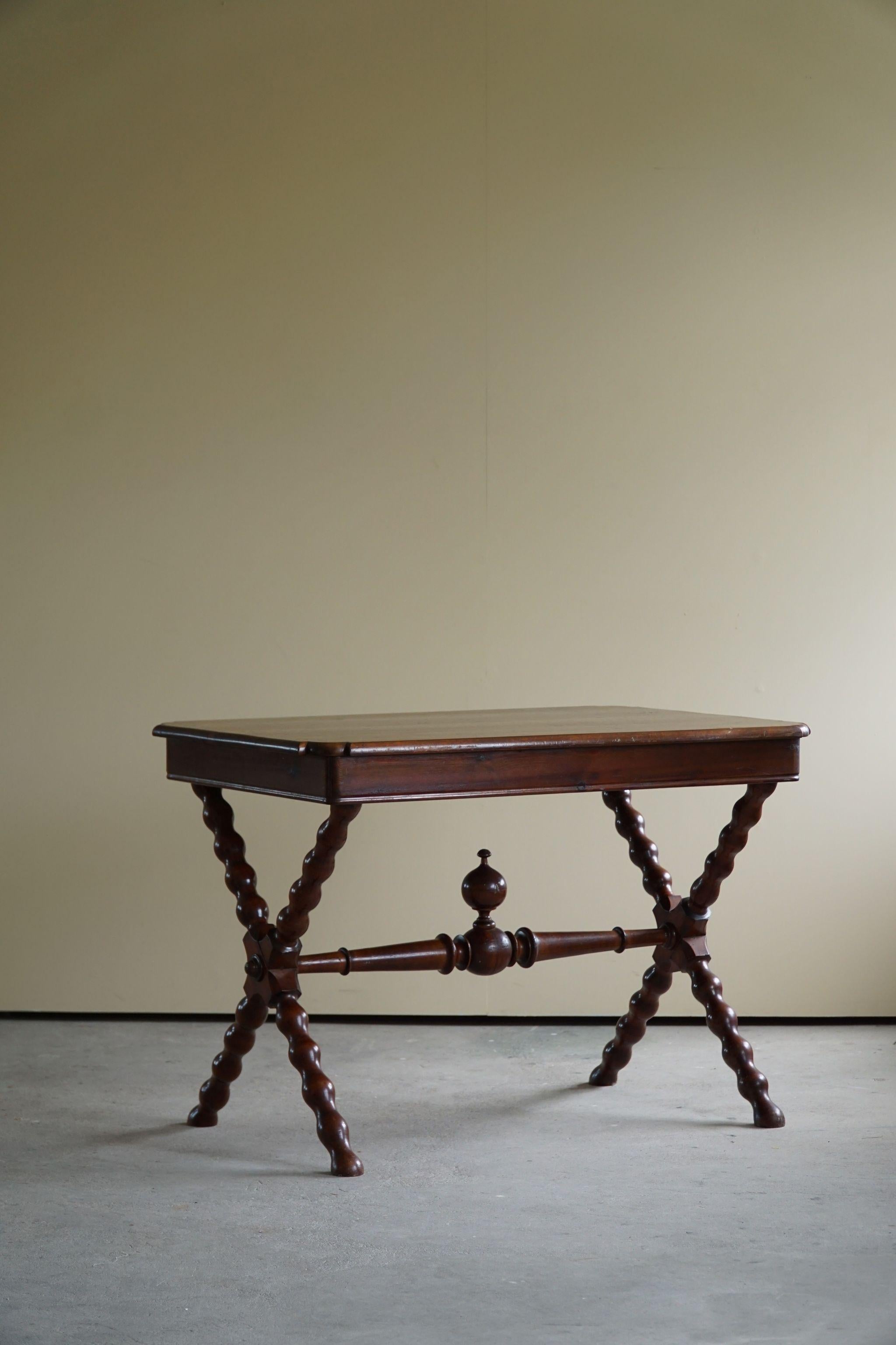 French Sculptural Baroque Style Desk in Stained Pine, Early 20th Century For Sale 6