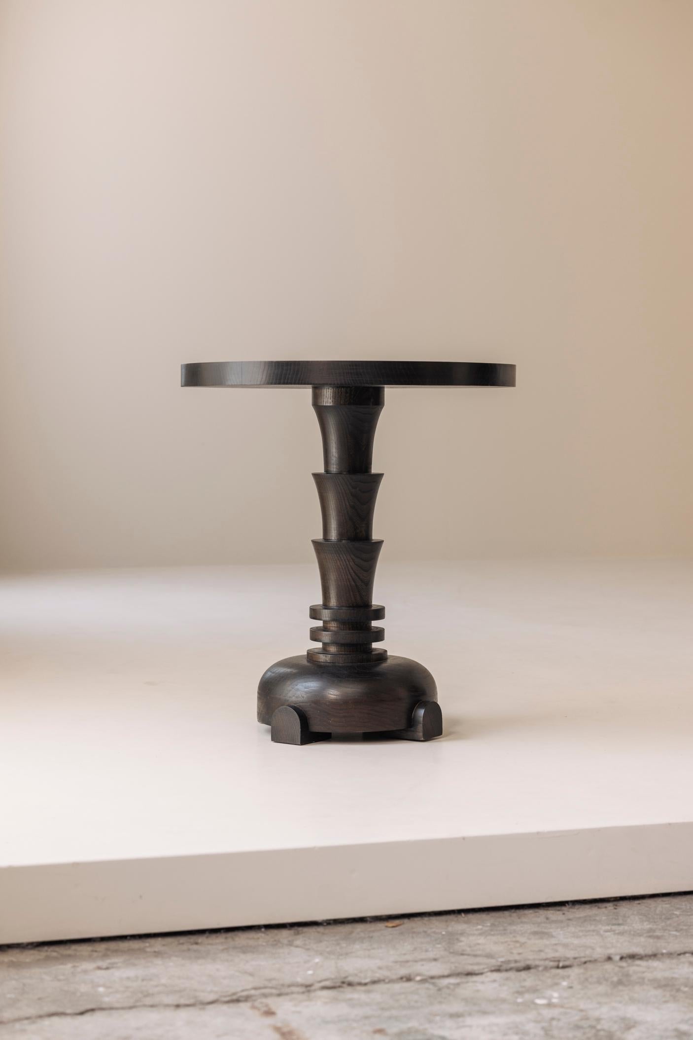 French sculptural dark stained side table from the 1980s For Sale 8