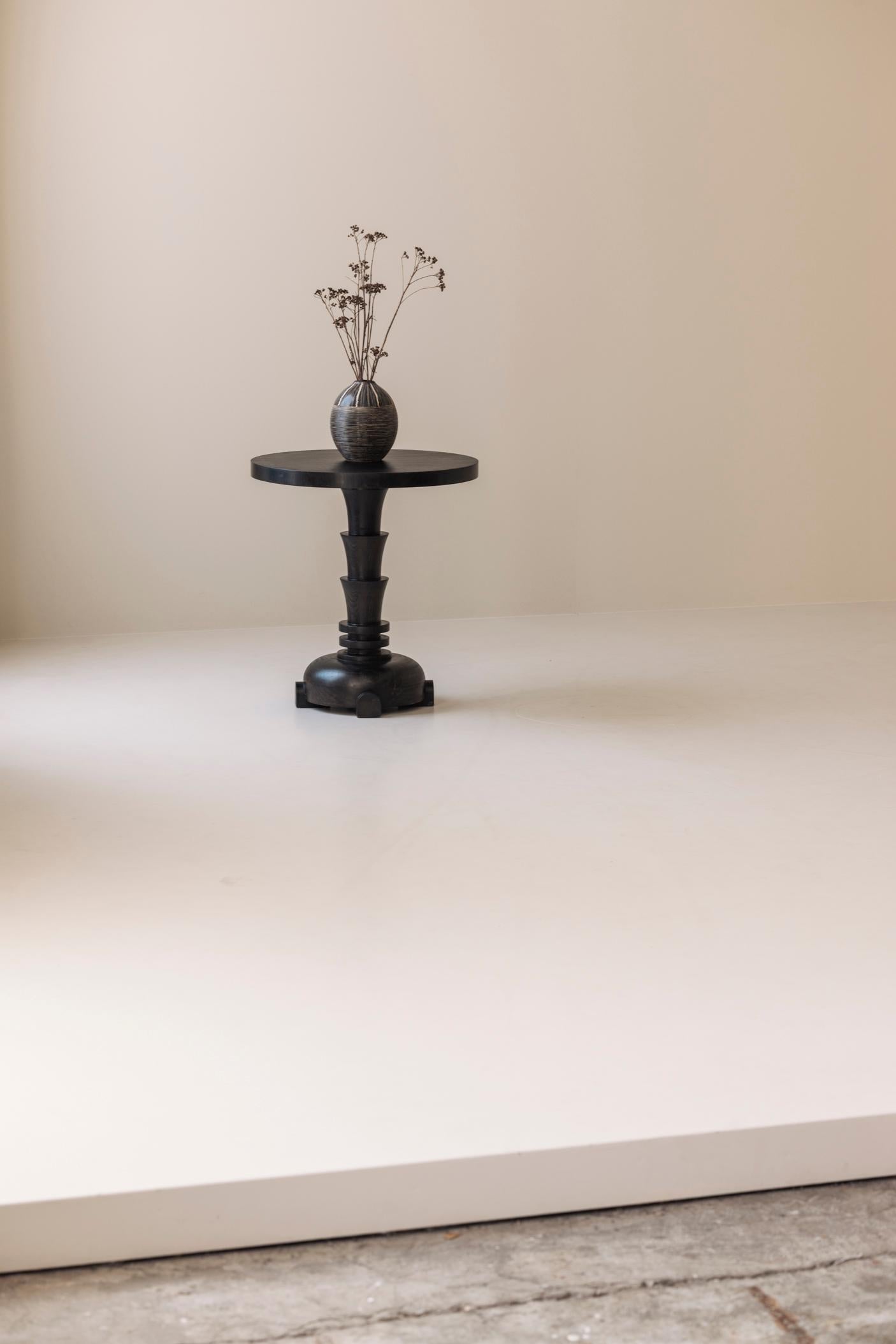 French sculptural dark stained side table from the 1980s For Sale 9