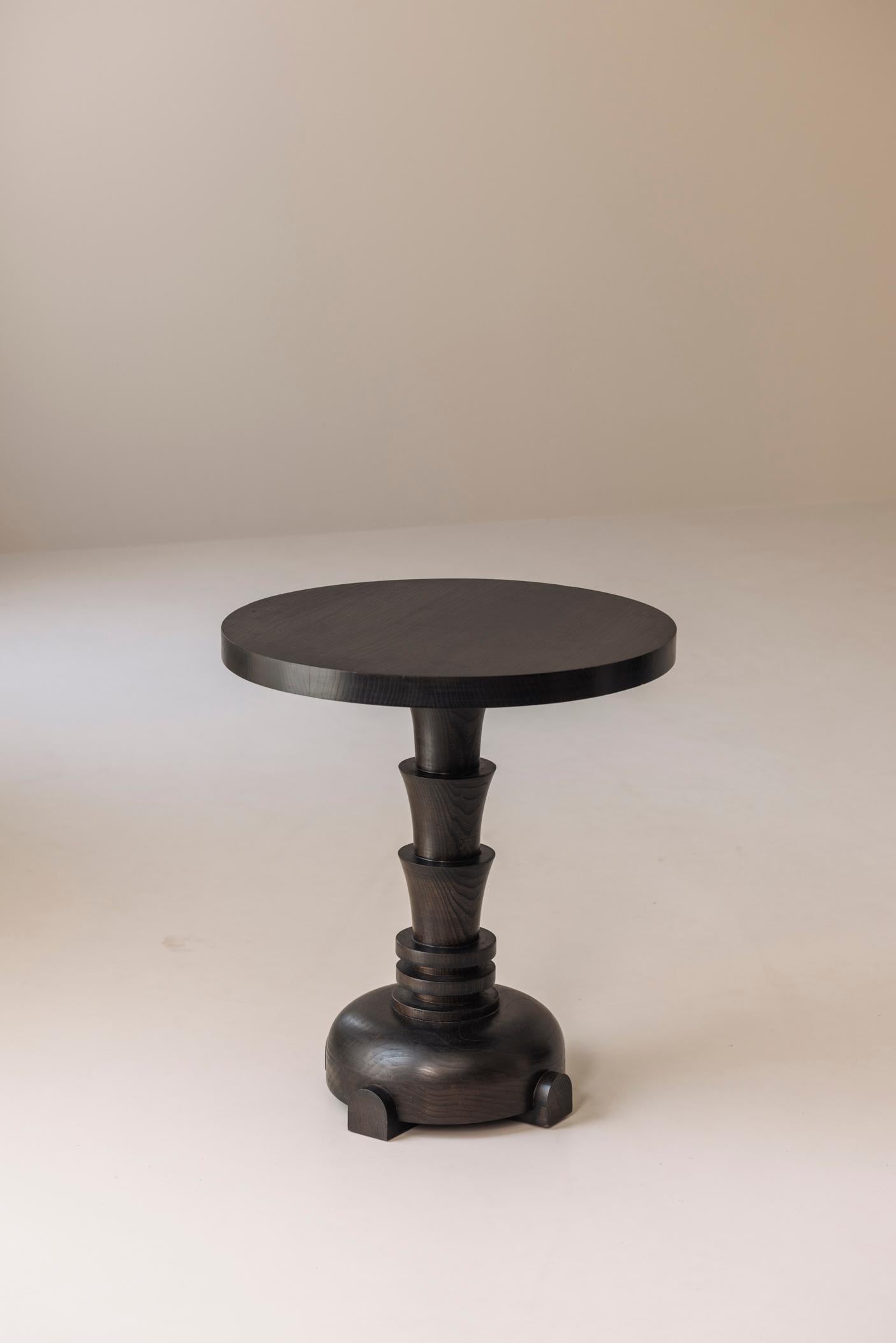 Oak French sculptural dark stained side table from the 1980s For Sale