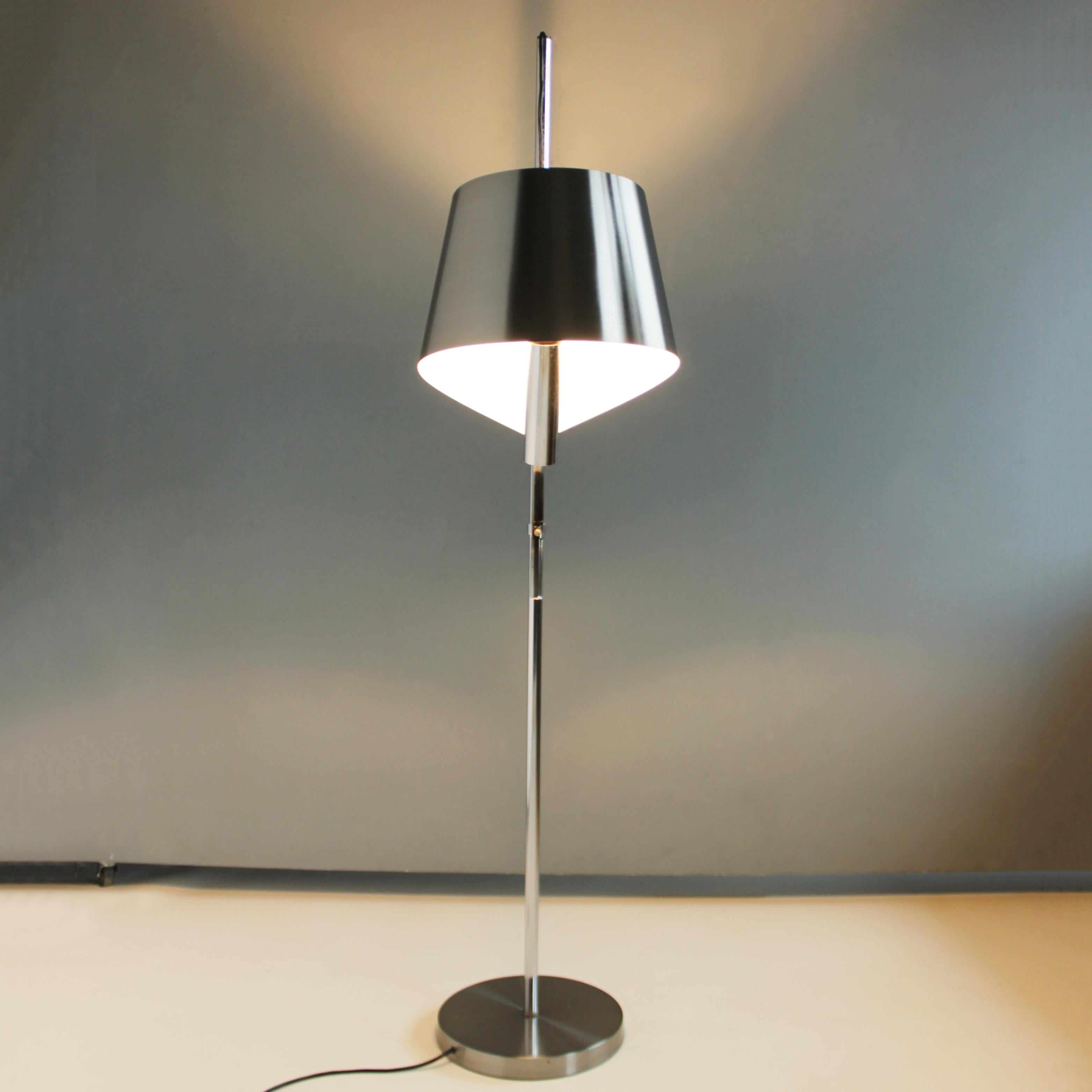 French Sculptural Floor Lamp by Maison Charles For Sale 5