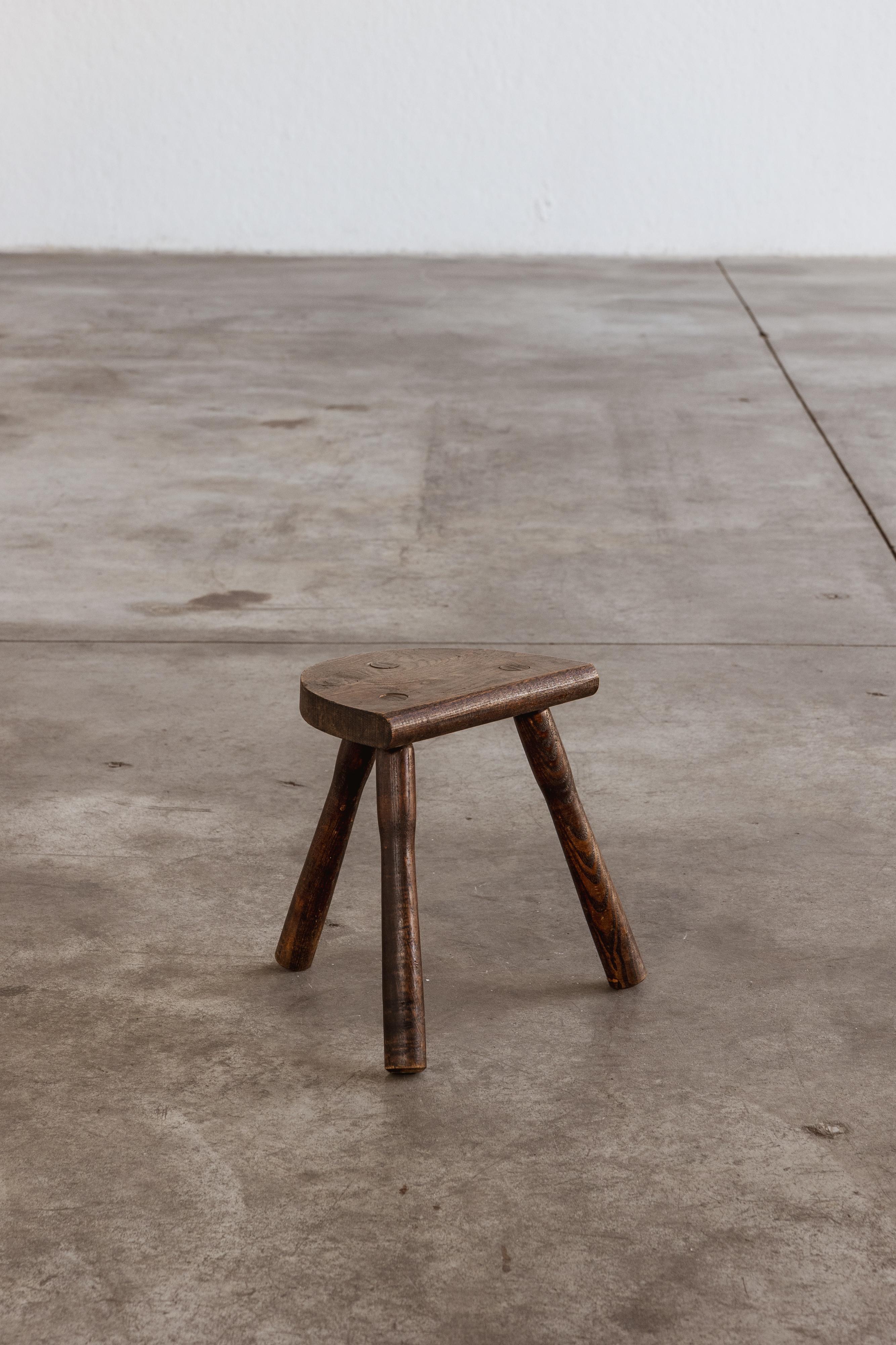 French Sculptural Primitive Stools, 1960, Set of 5 in vendita 3