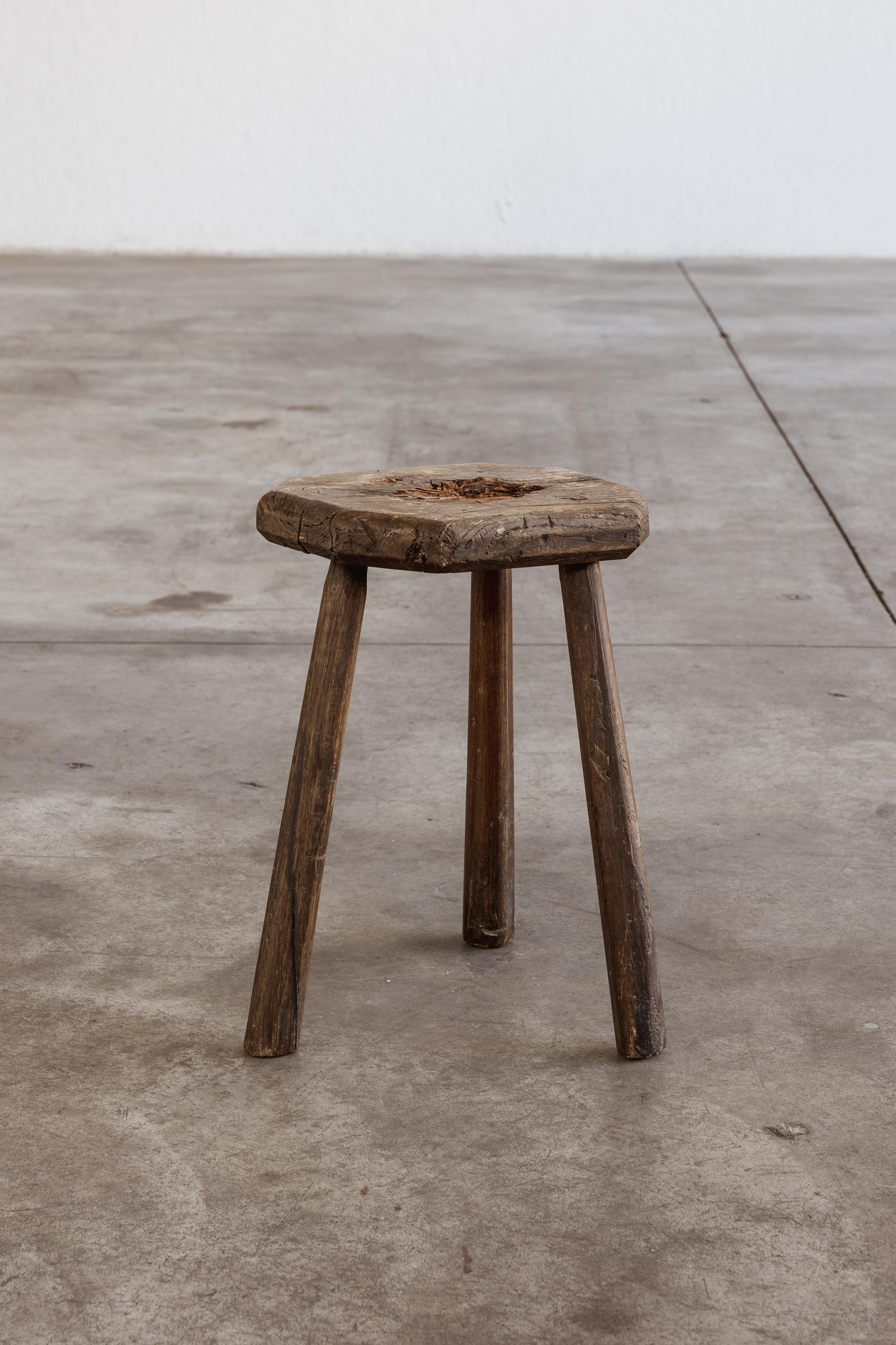 French Sculptural Primitive Stools, 1960, Set of 5 in vendita 7