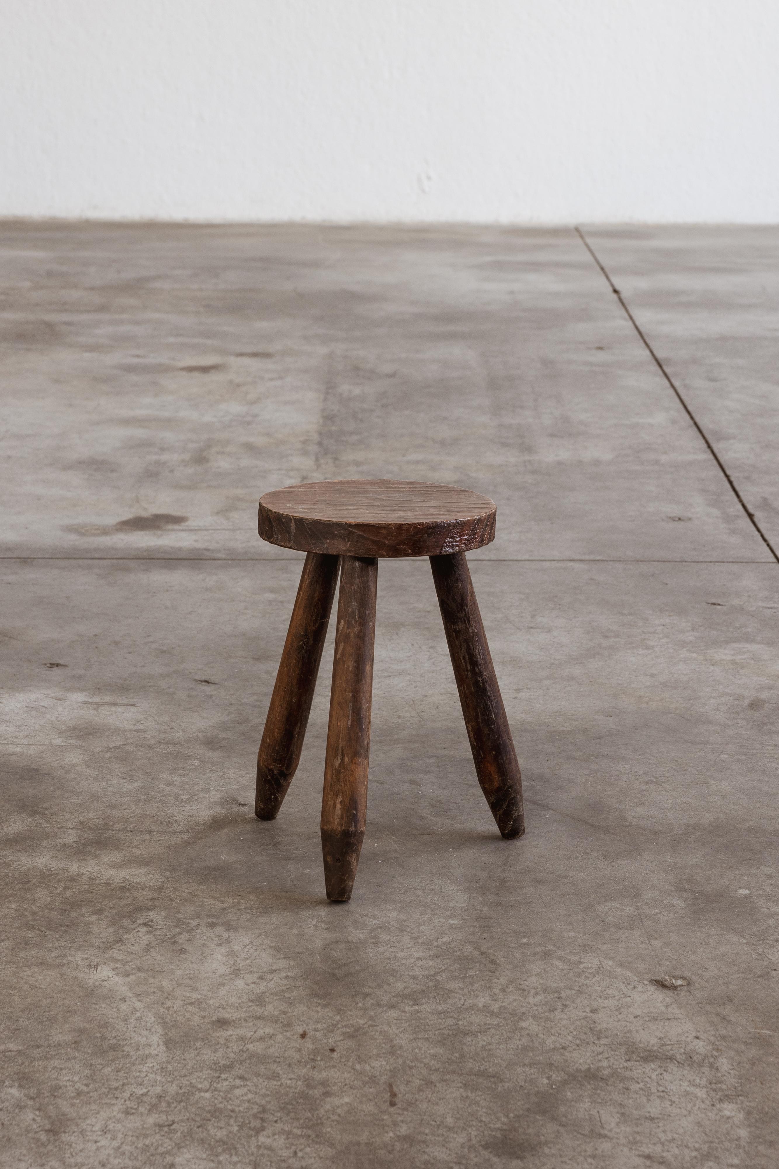 French Sculptural Primitive Stools, 1960, Set of 5 in vendita 9