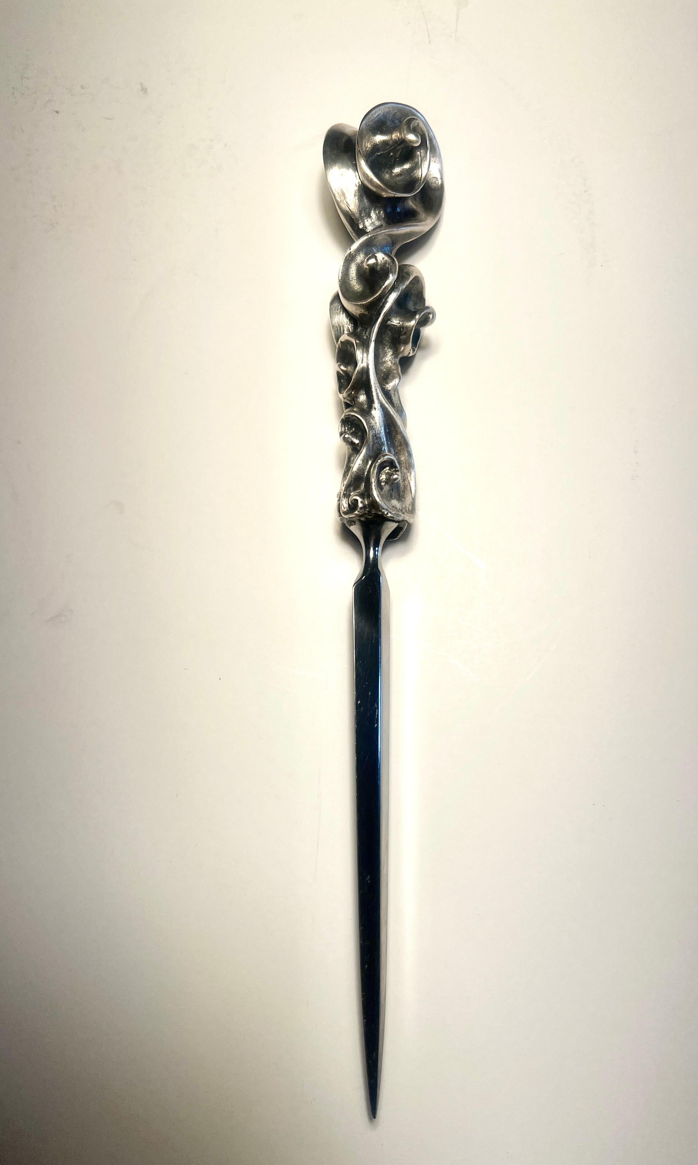 Französischer skulpturaler Brieföffner aus Silber (Handgefertigt) im Angebot
