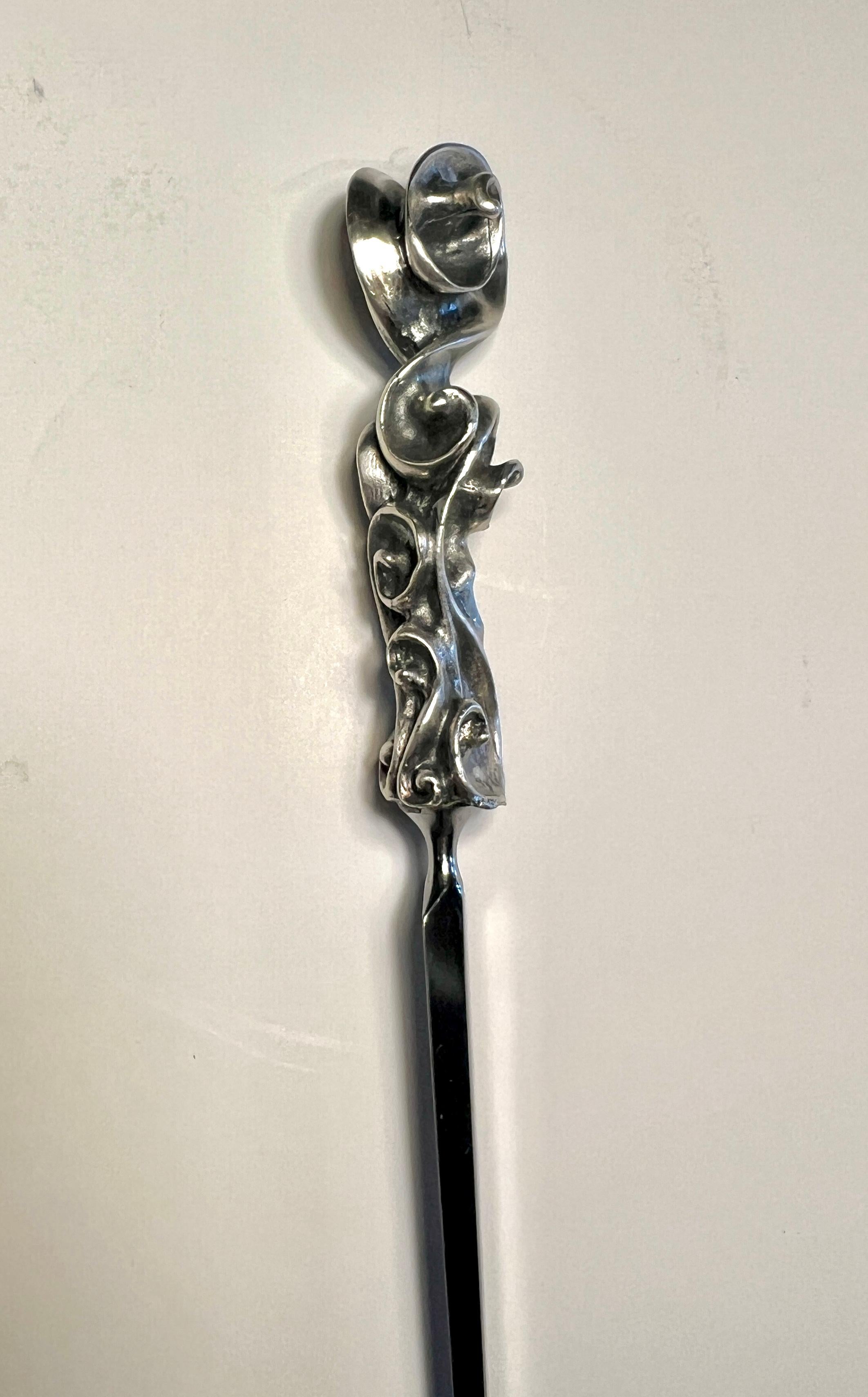 Französischer skulpturaler Brieföffner aus Silber im Zustand „Gut“ im Angebot in Los Angeles, CA