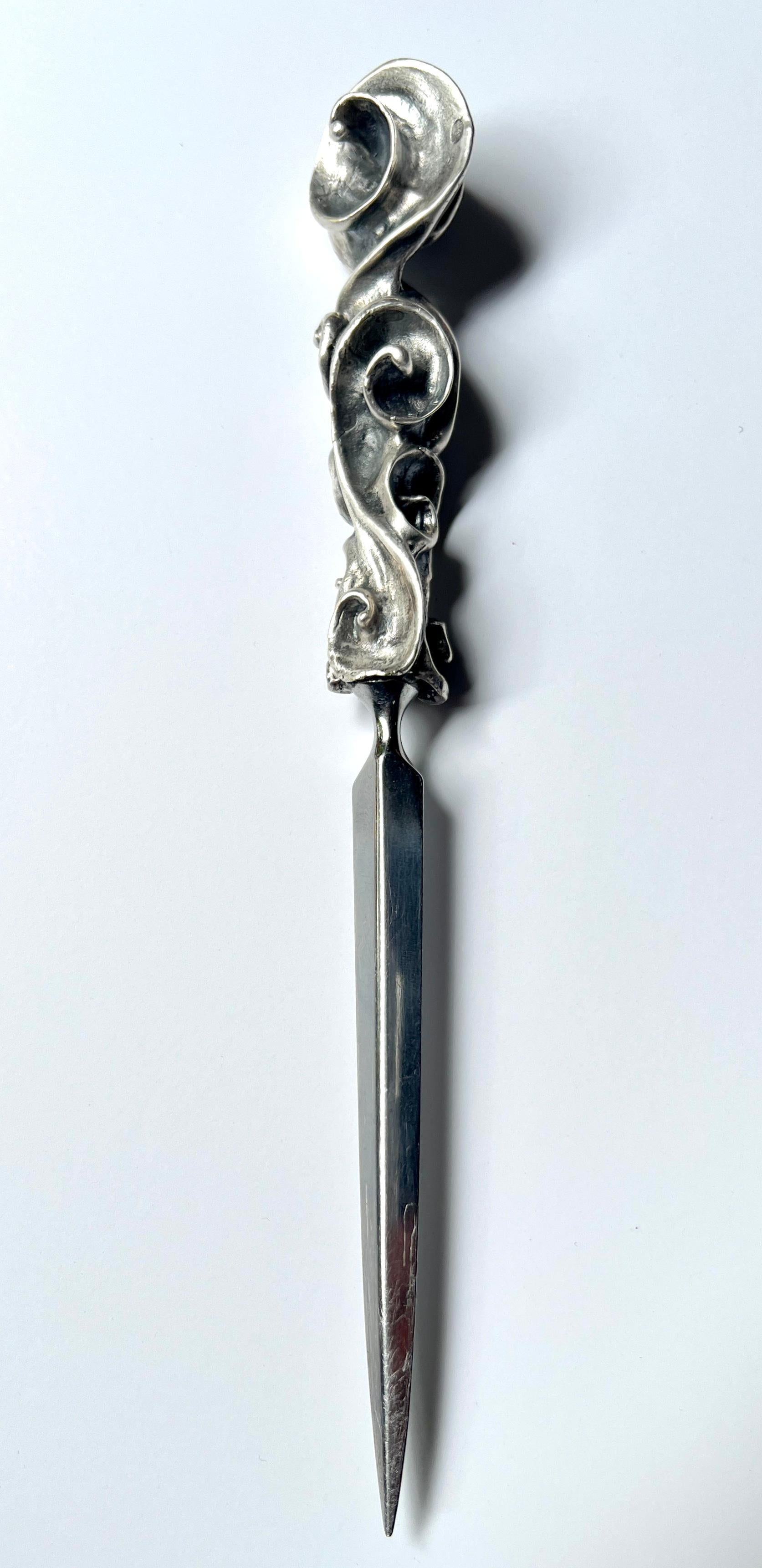 Französischer skulpturaler Brieföffner aus Silber im Angebot 2