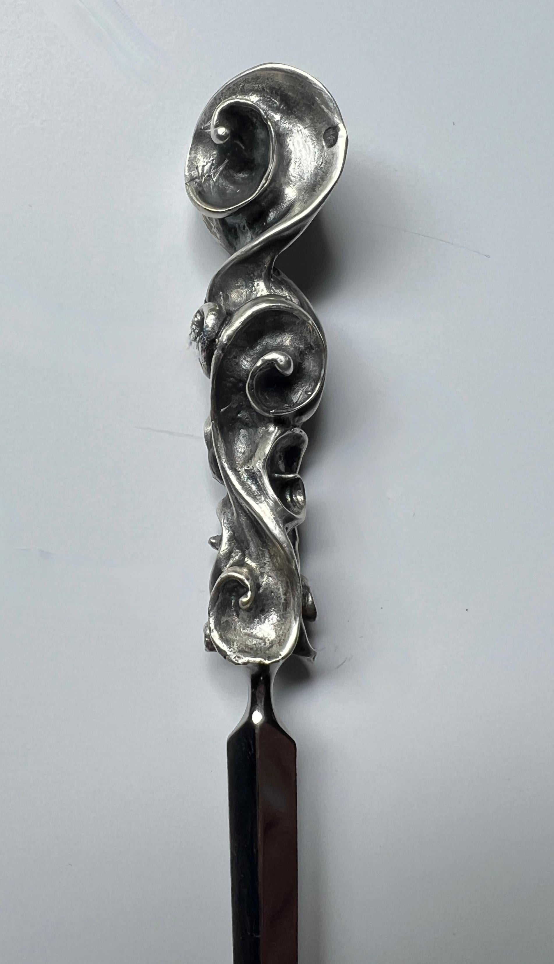 Französischer skulpturaler Brieföffner aus Silber im Angebot 4