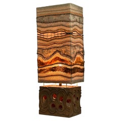Französische skulpturale Holztischlampe mit handgeflochtenem Schirm, 1970er Jahre