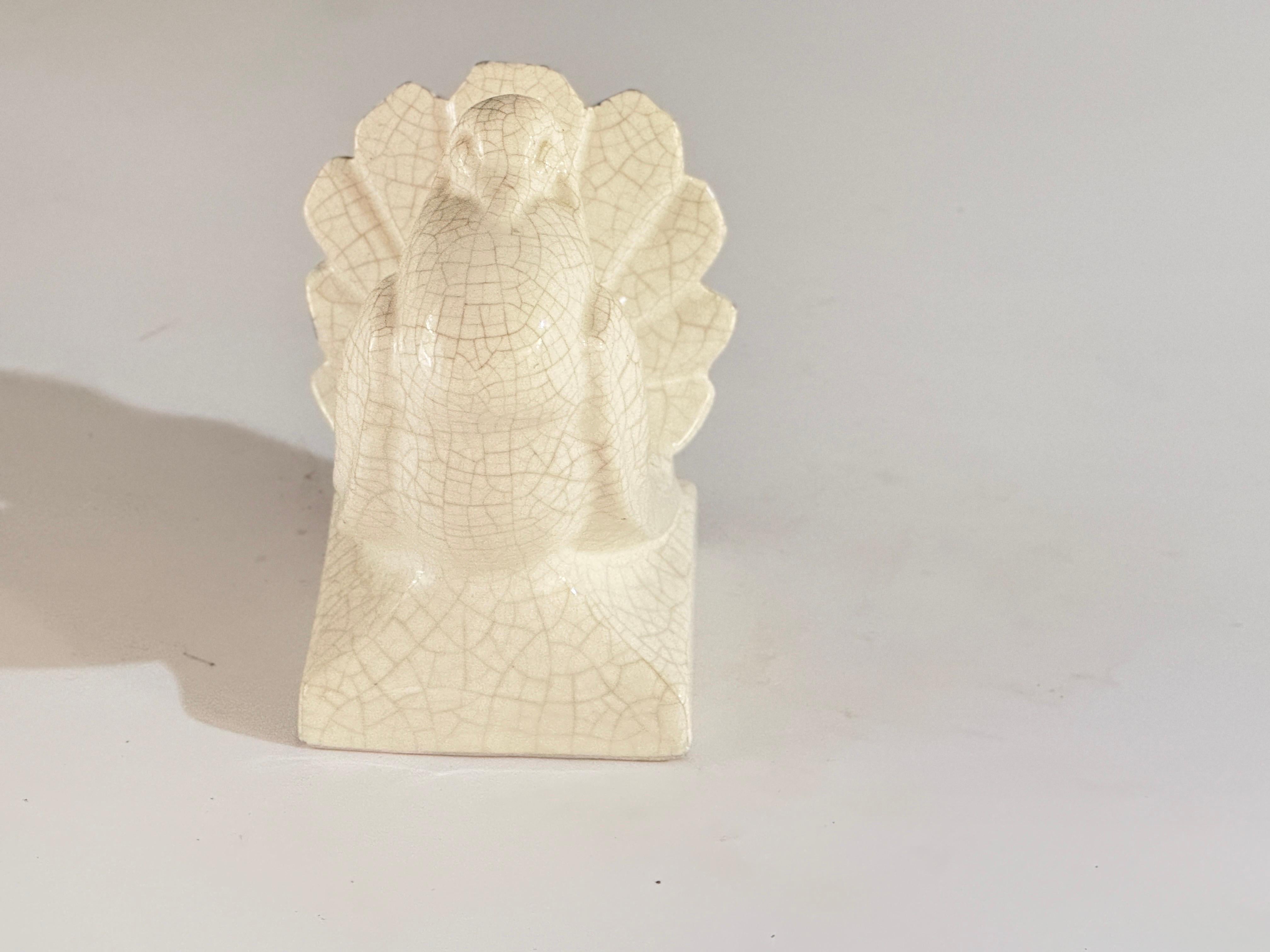 French sculpture of a pigeon in  Cracked Ceramic circa 1960 France White Color In Good Condition For Sale In Auribeau sur Siagne, FR