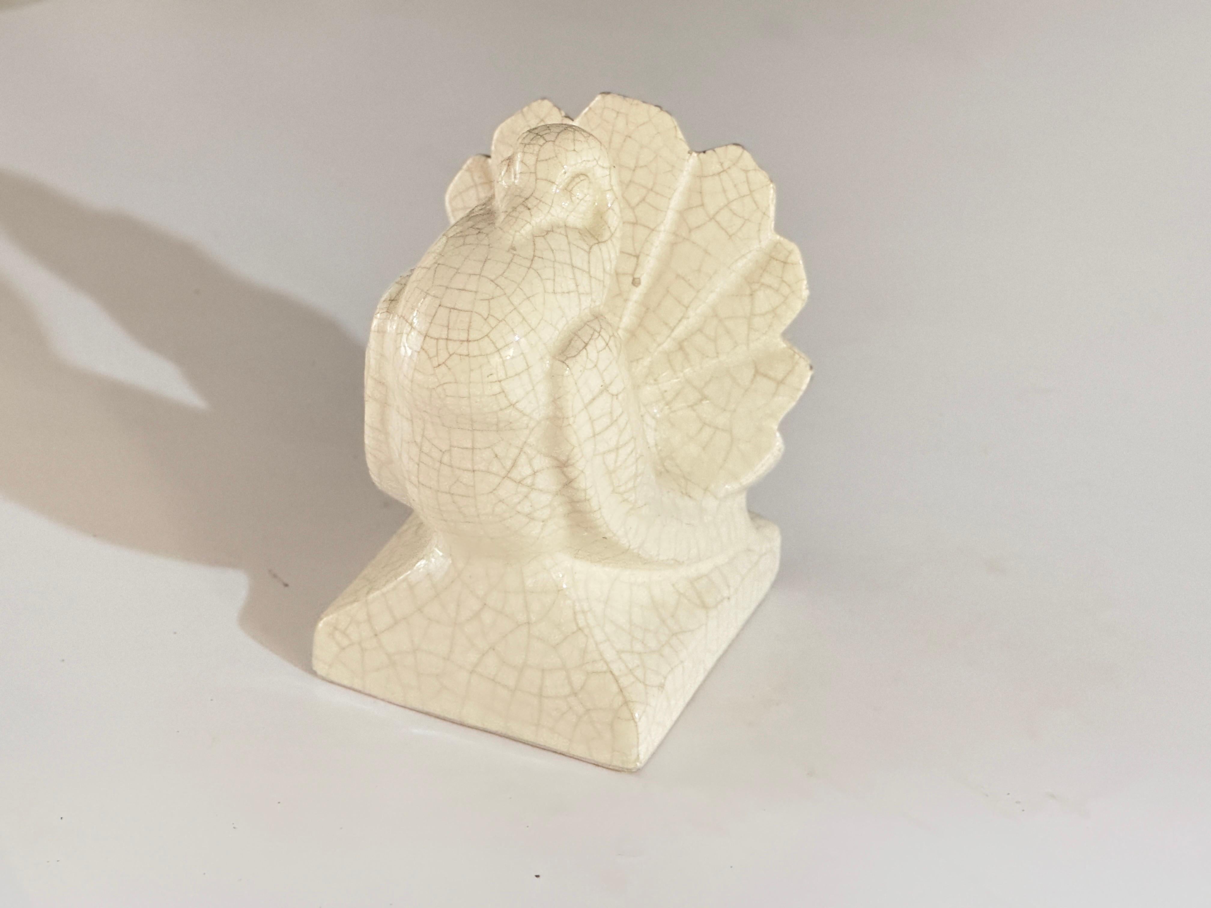 20th Century French sculpture of a pigeon in  Cracked Ceramic circa 1960 France White Color For Sale