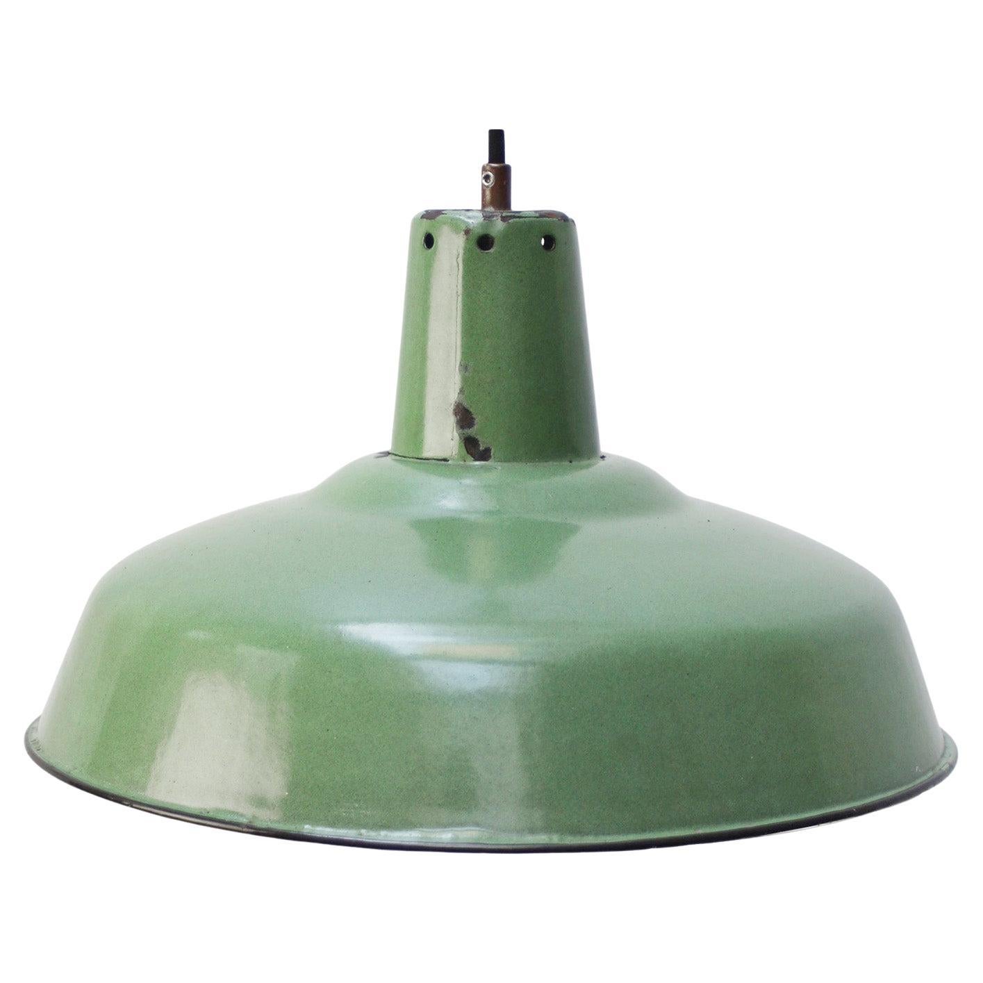 Lampada a sospensione industriale d'epoca con smalto verde mare francese in vendita