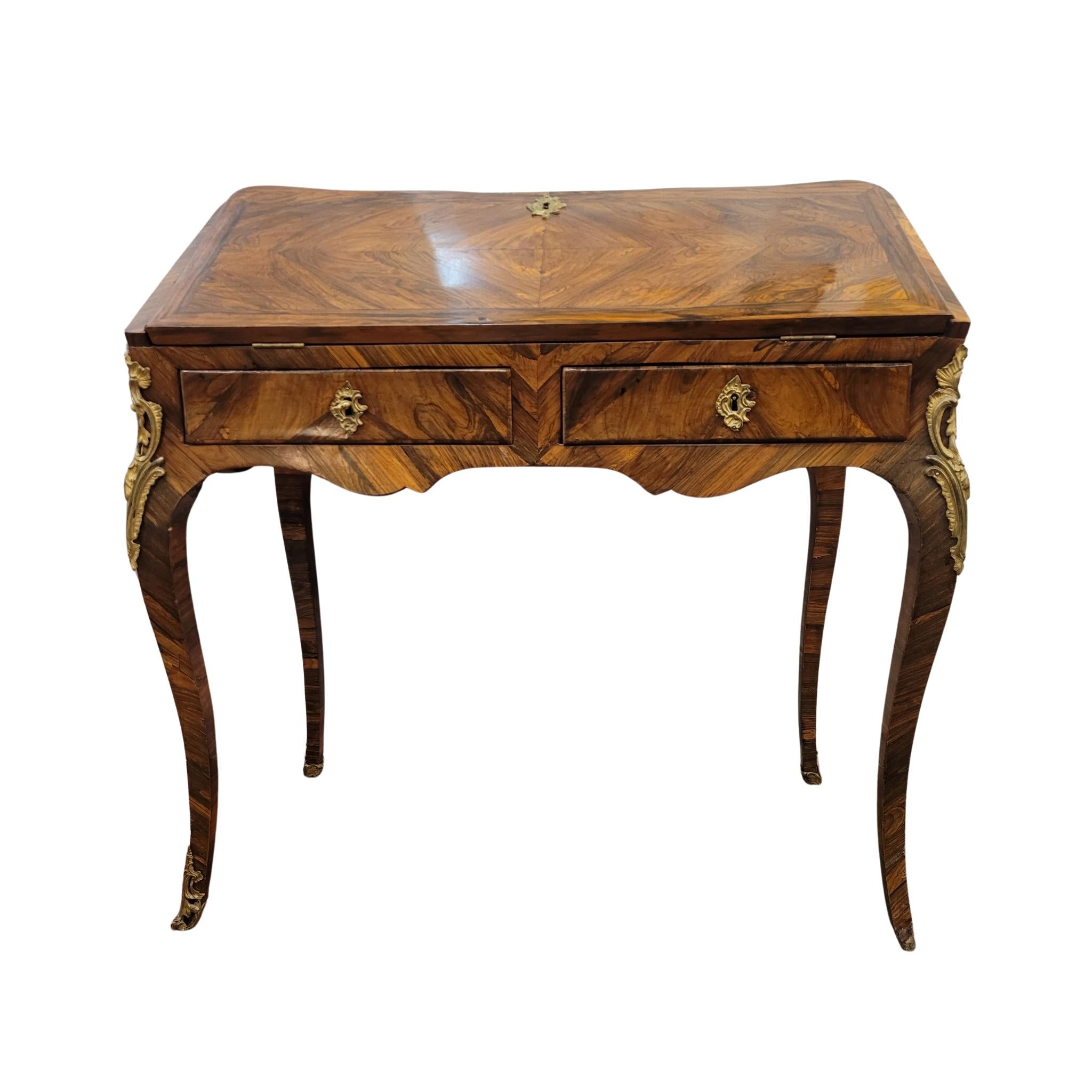 French Secretaire , Bureau à pente / d’âne  Louis XV In Good Condition For Sale In Valladolid, ES