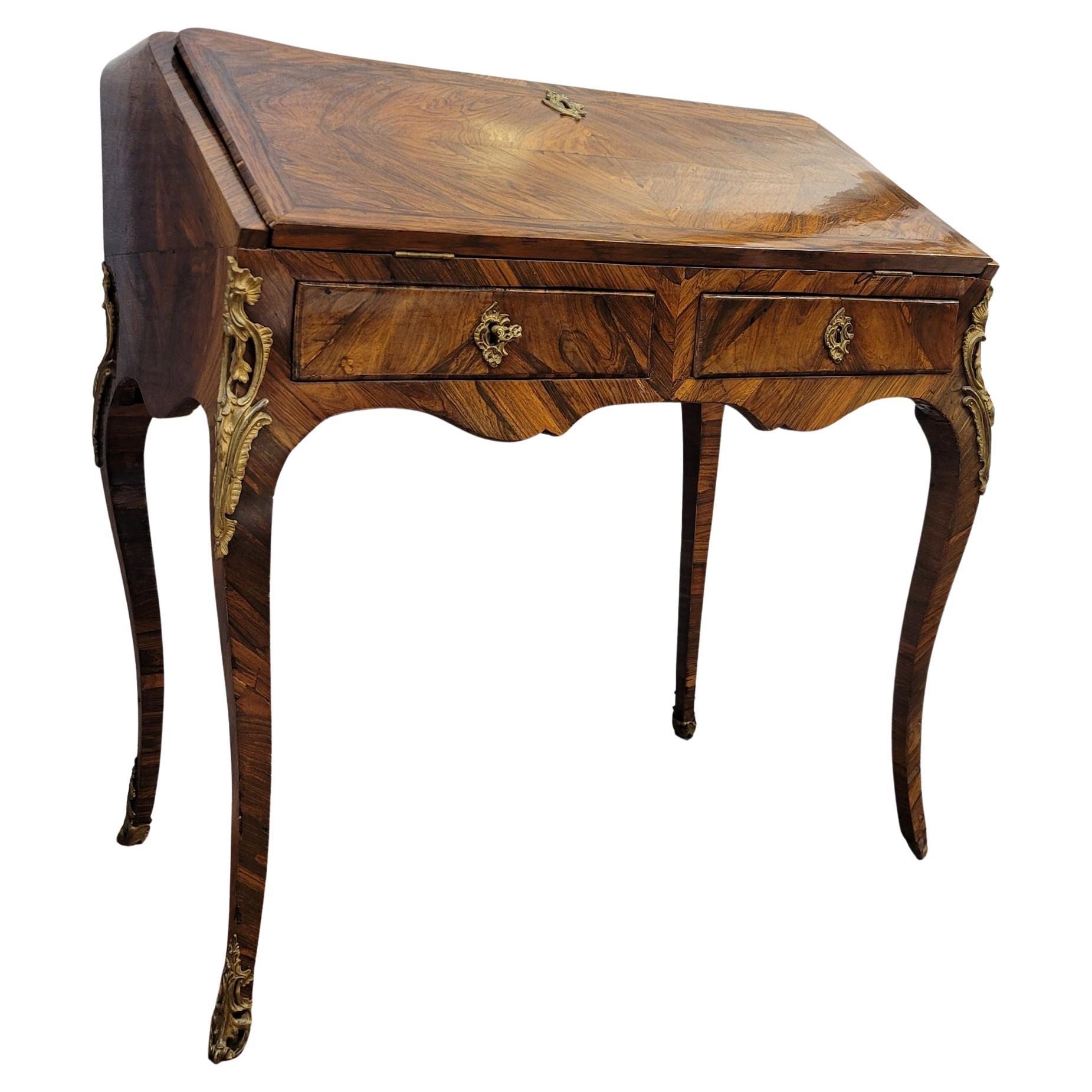 French Secretaire , Bureau à pente / d’âne  Louis XV For Sale