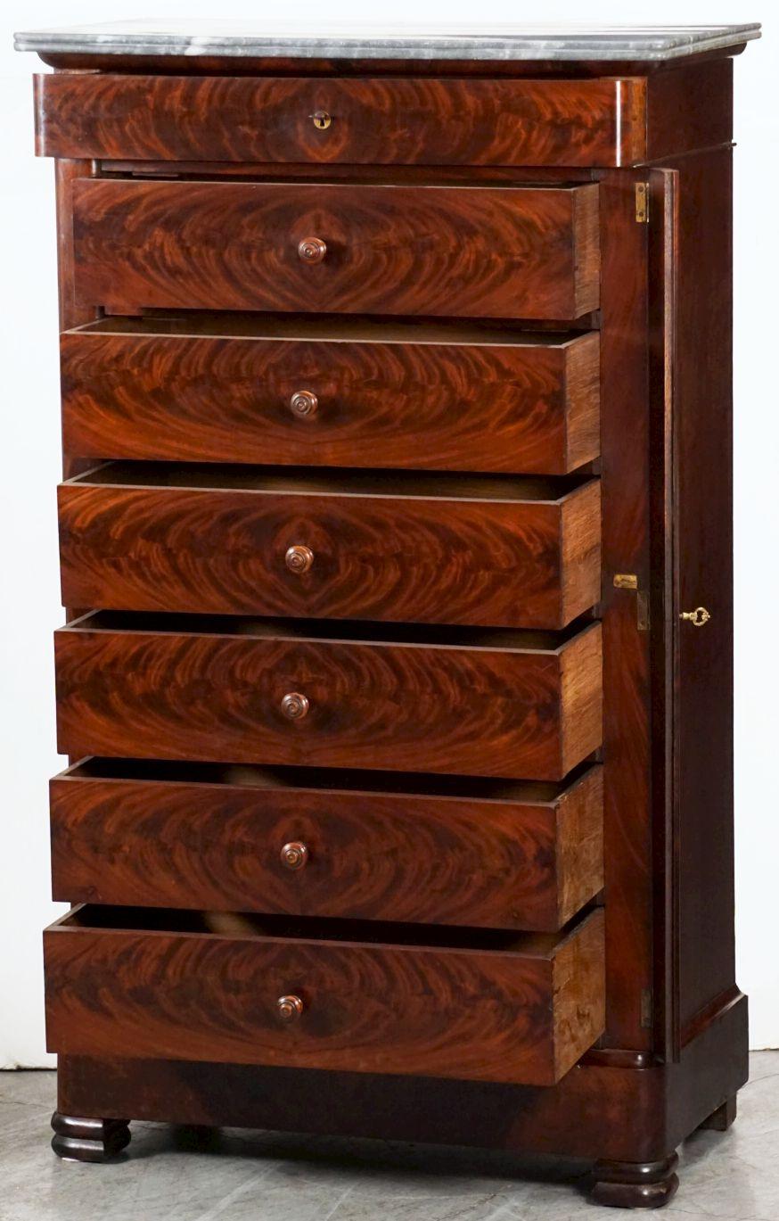 French Semainier or Tall Chest of Mahogany with Marble Top In Good Condition For Sale In Austin, TX