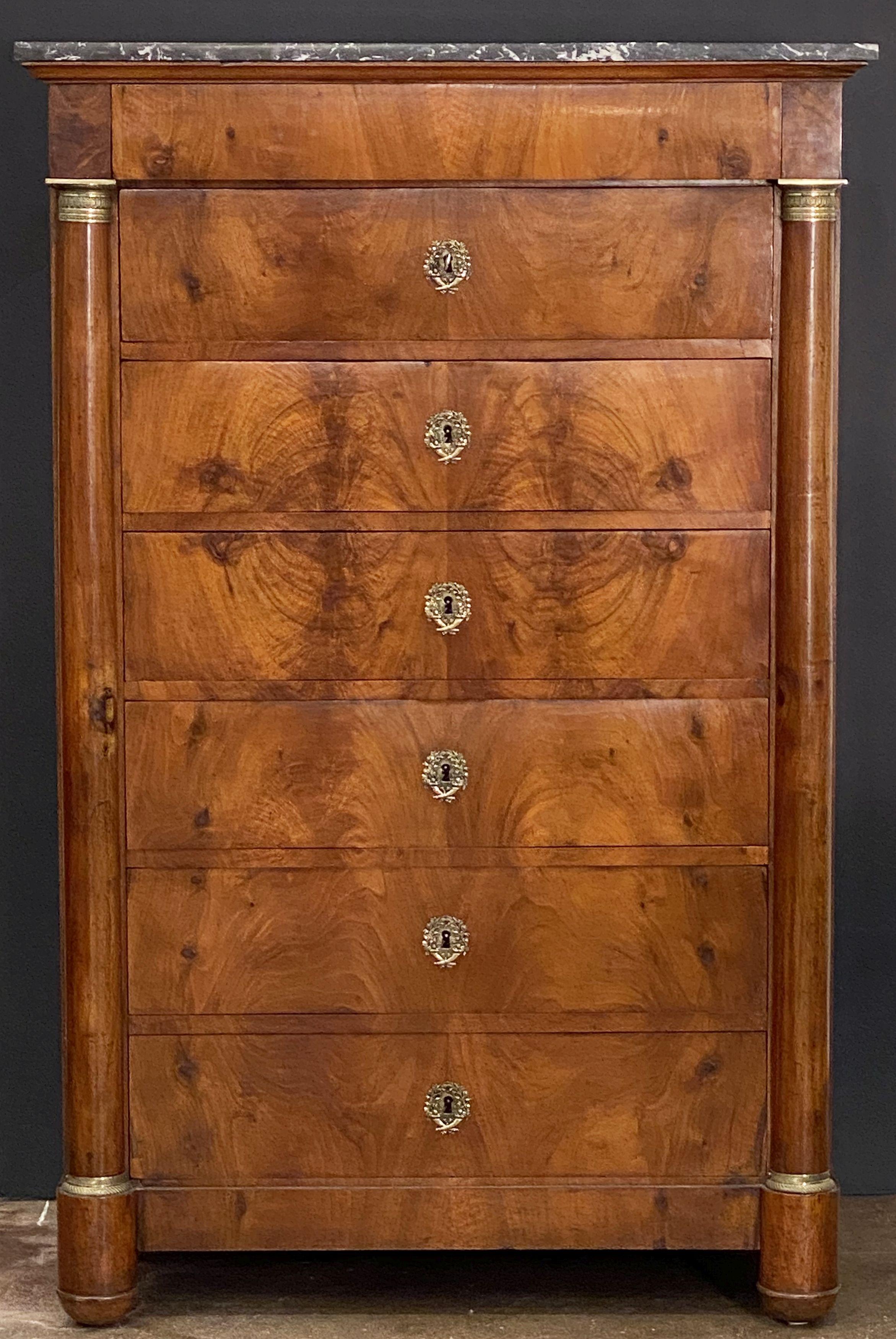 French Semainier or Tall Chest of Walnut with Marble Top In Good Condition For Sale In Austin, TX