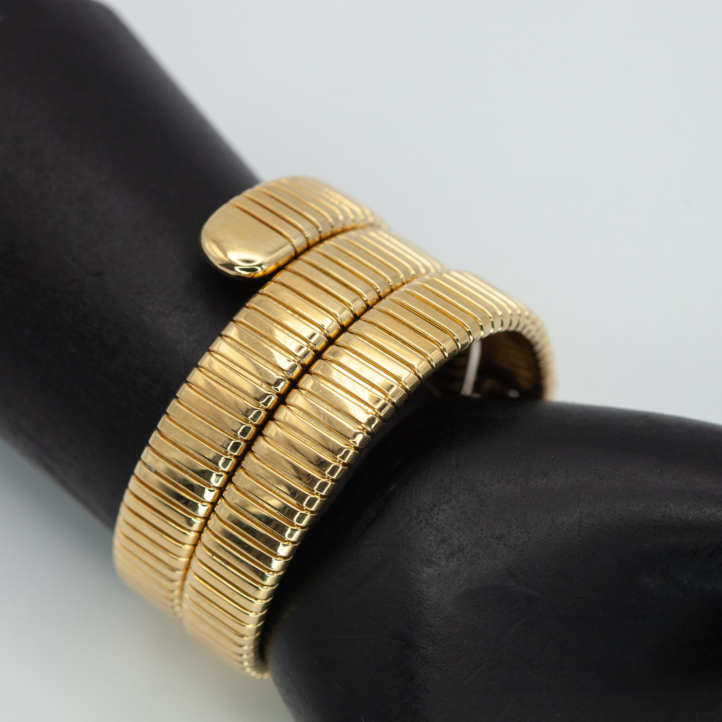 Bracciale a fascia con pavé di diamanti in oro giallo 18K in vendita 5