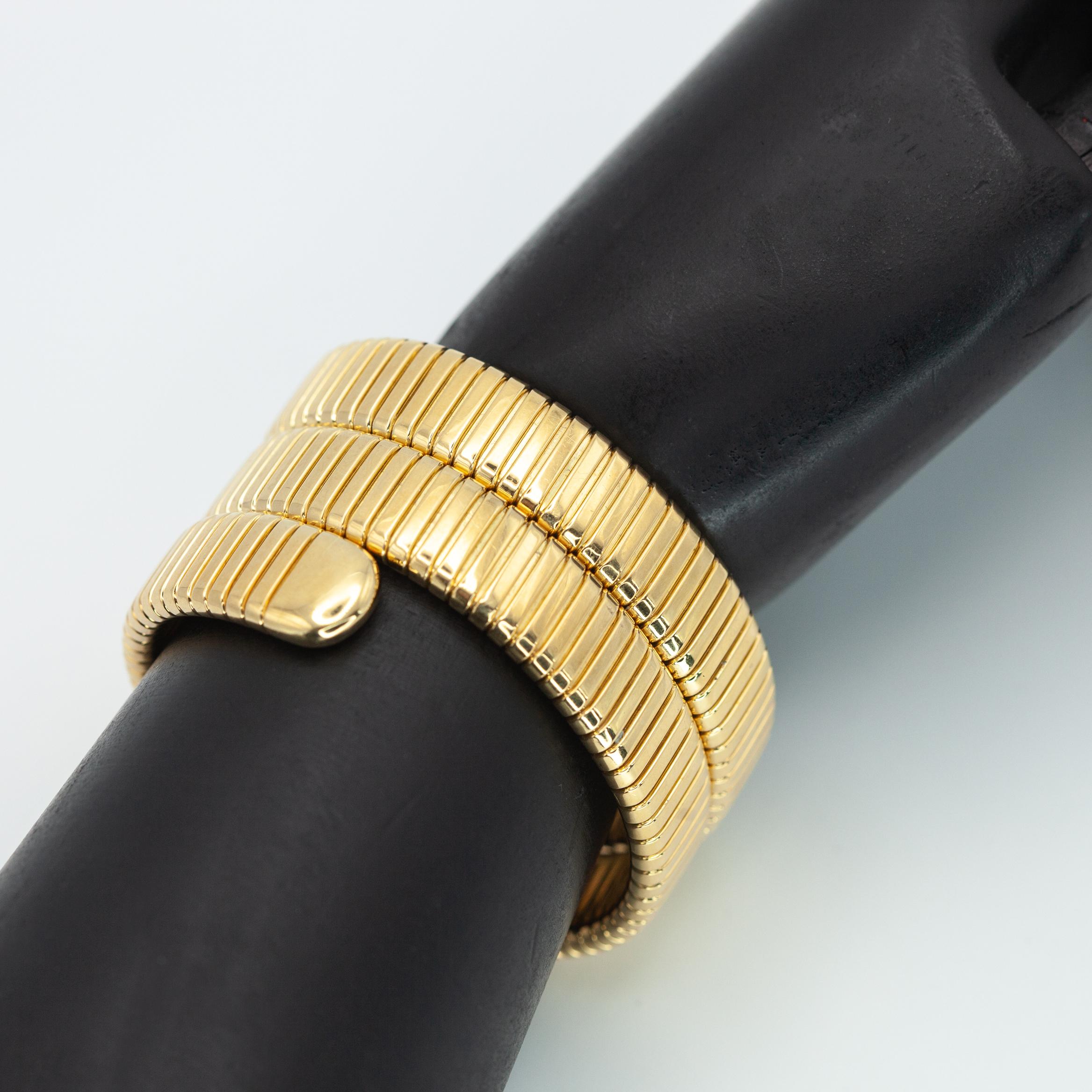 Bracciale a fascia con pavé di diamanti in oro giallo 18K in vendita 6