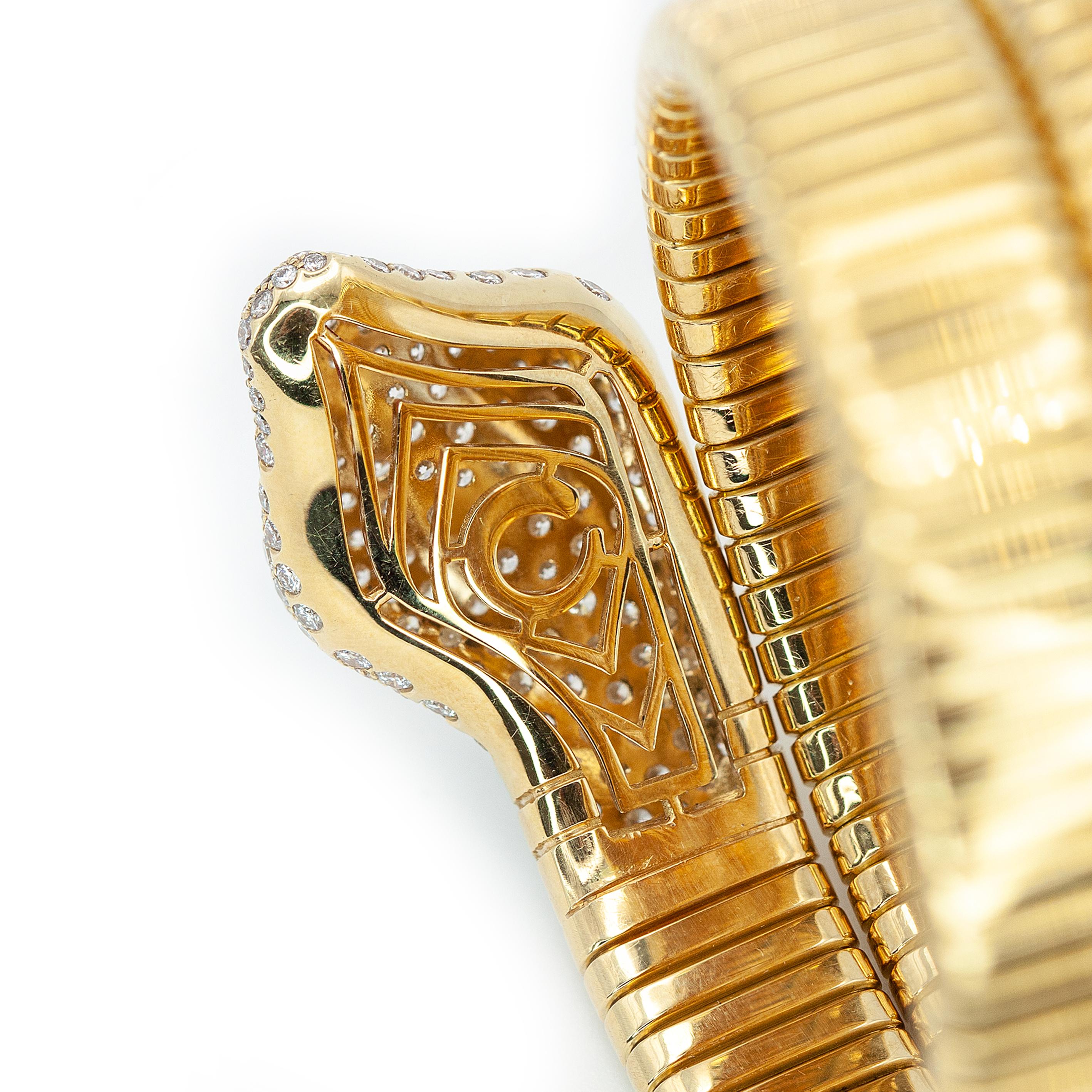 Bracciale a fascia con pavé di diamanti in oro giallo 18K in vendita 10