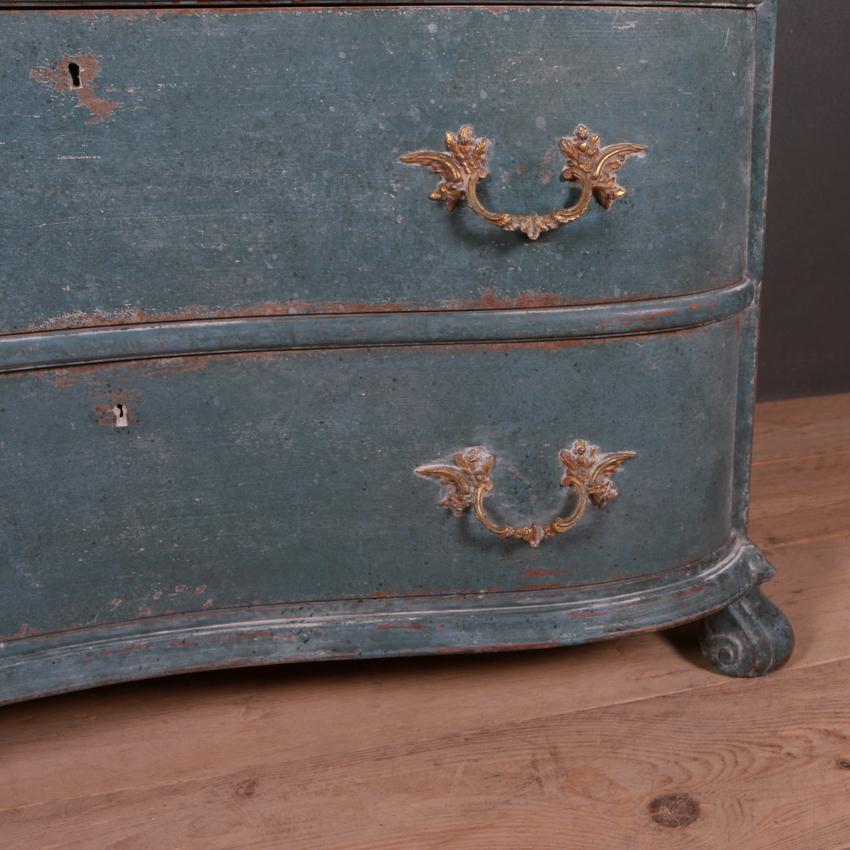 19th Century French Serpentine Commode
