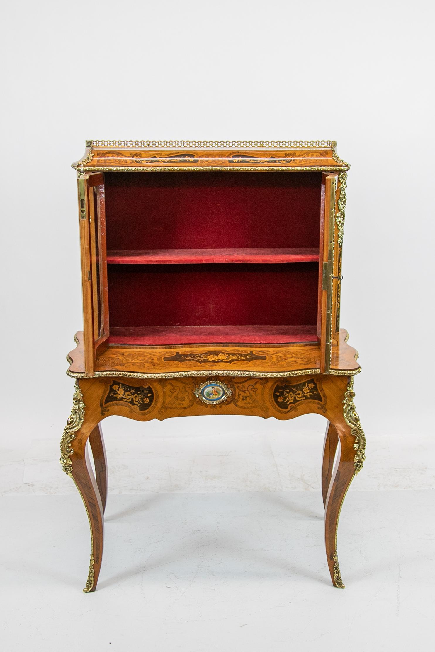 French Serpentine Marquetry Inlaid Display Cabinet For Sale 8
