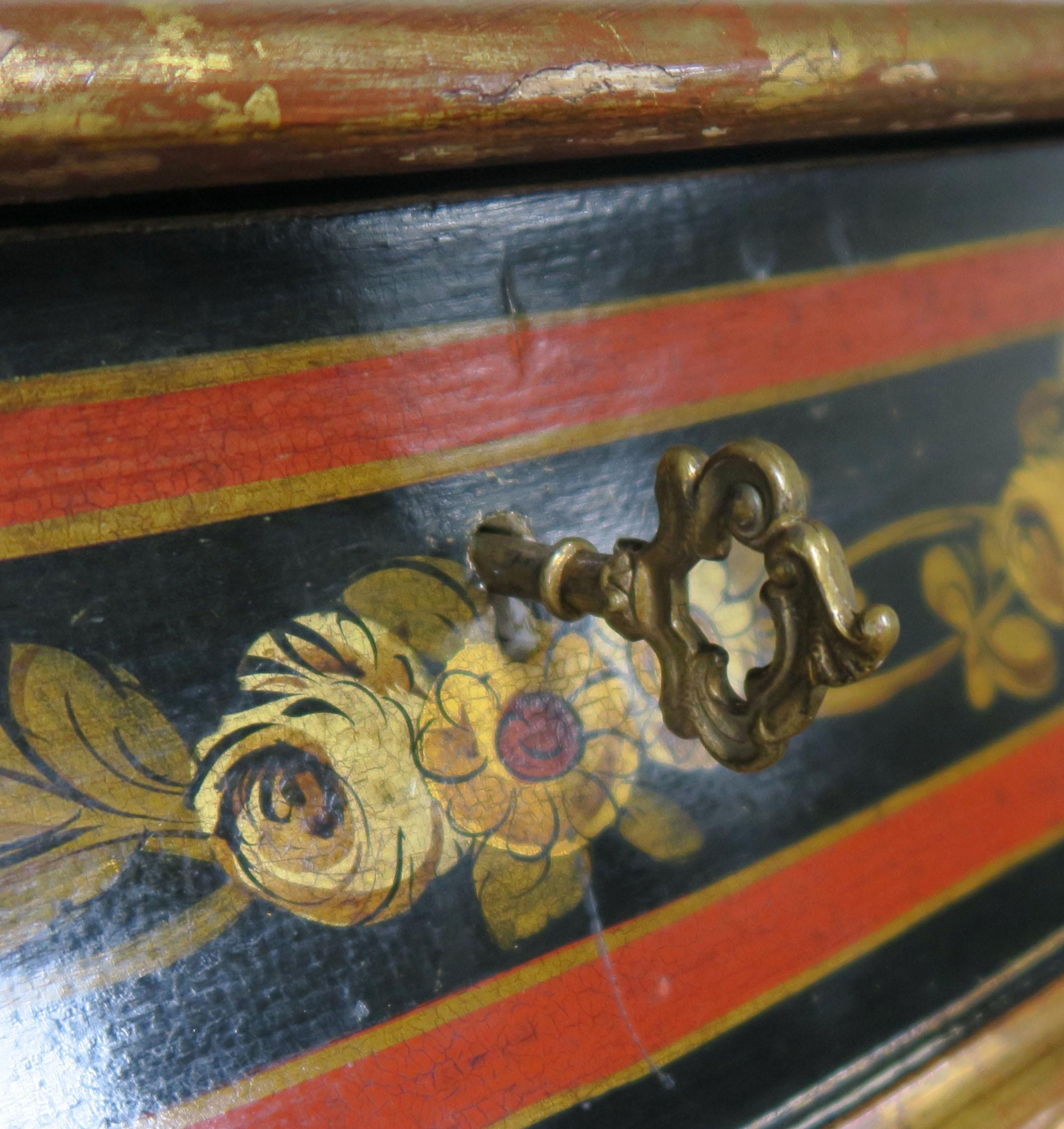 French Serpentine Shaped Chinoiserie Painted Chest of Drawers, circa 1930s 6