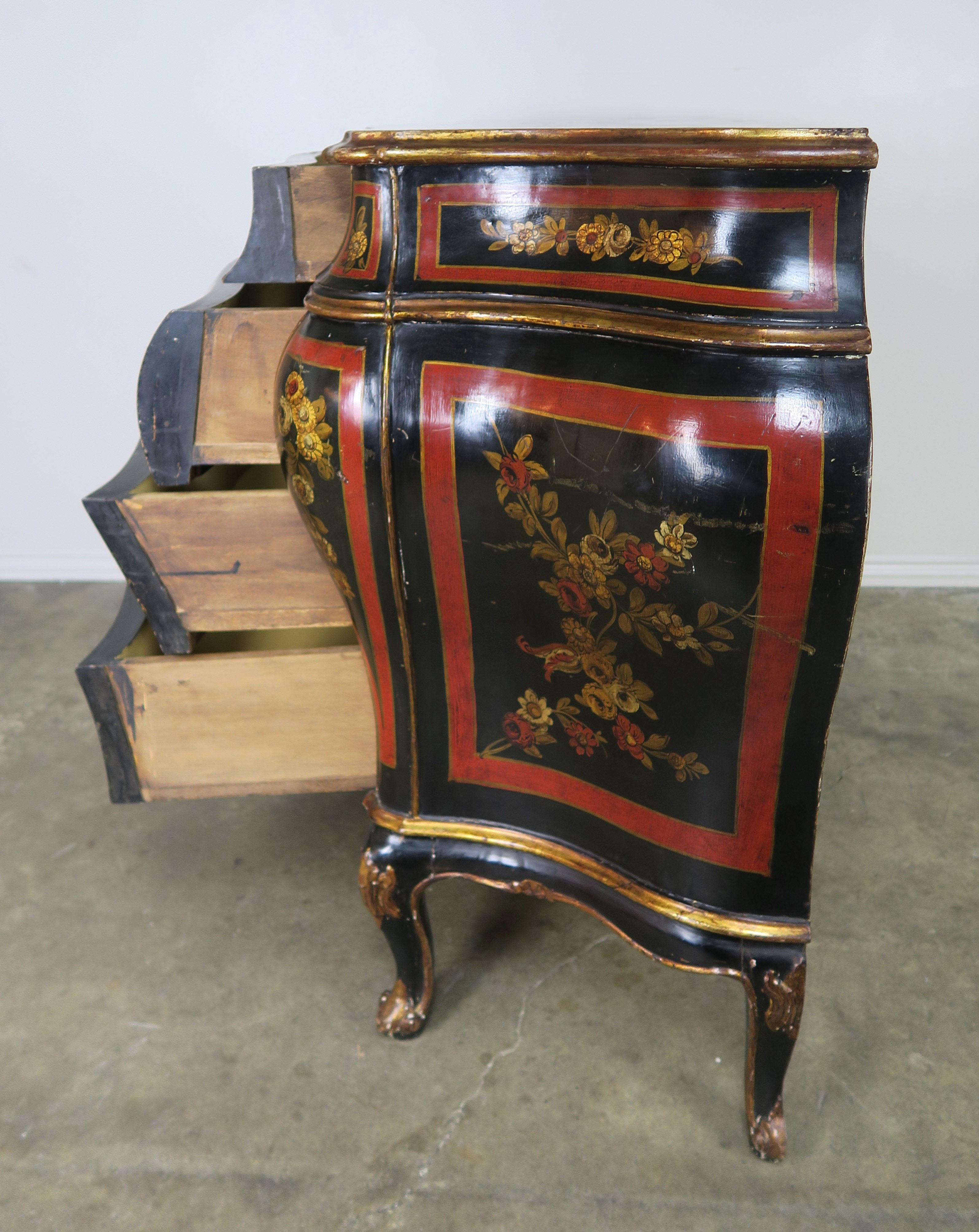 French Serpentine Shaped Chinoiserie Painted Chest of Drawers, circa 1930s 1