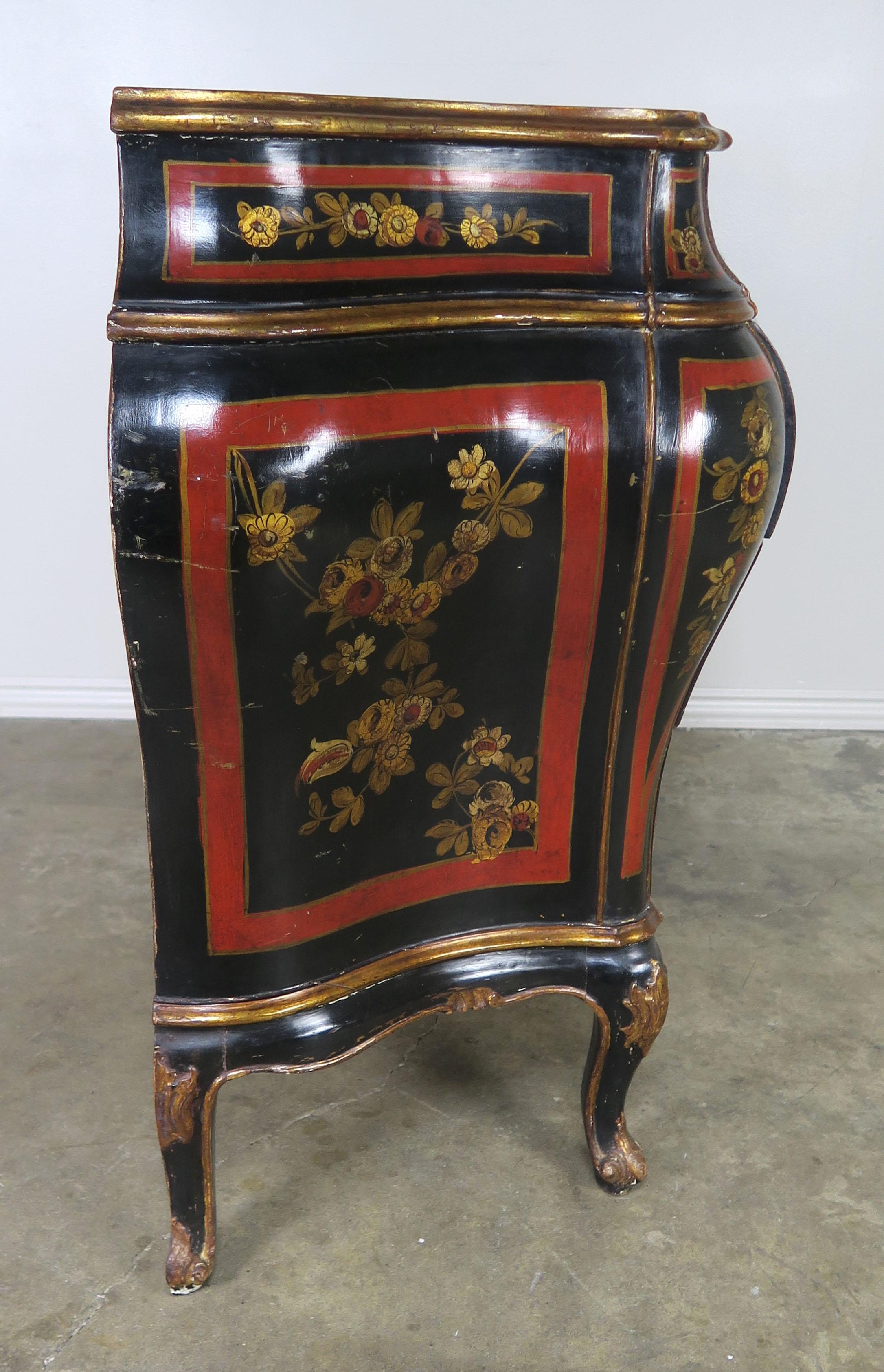 French Serpentine Shaped Chinoiserie Painted Chest of Drawers, circa 1930s 2