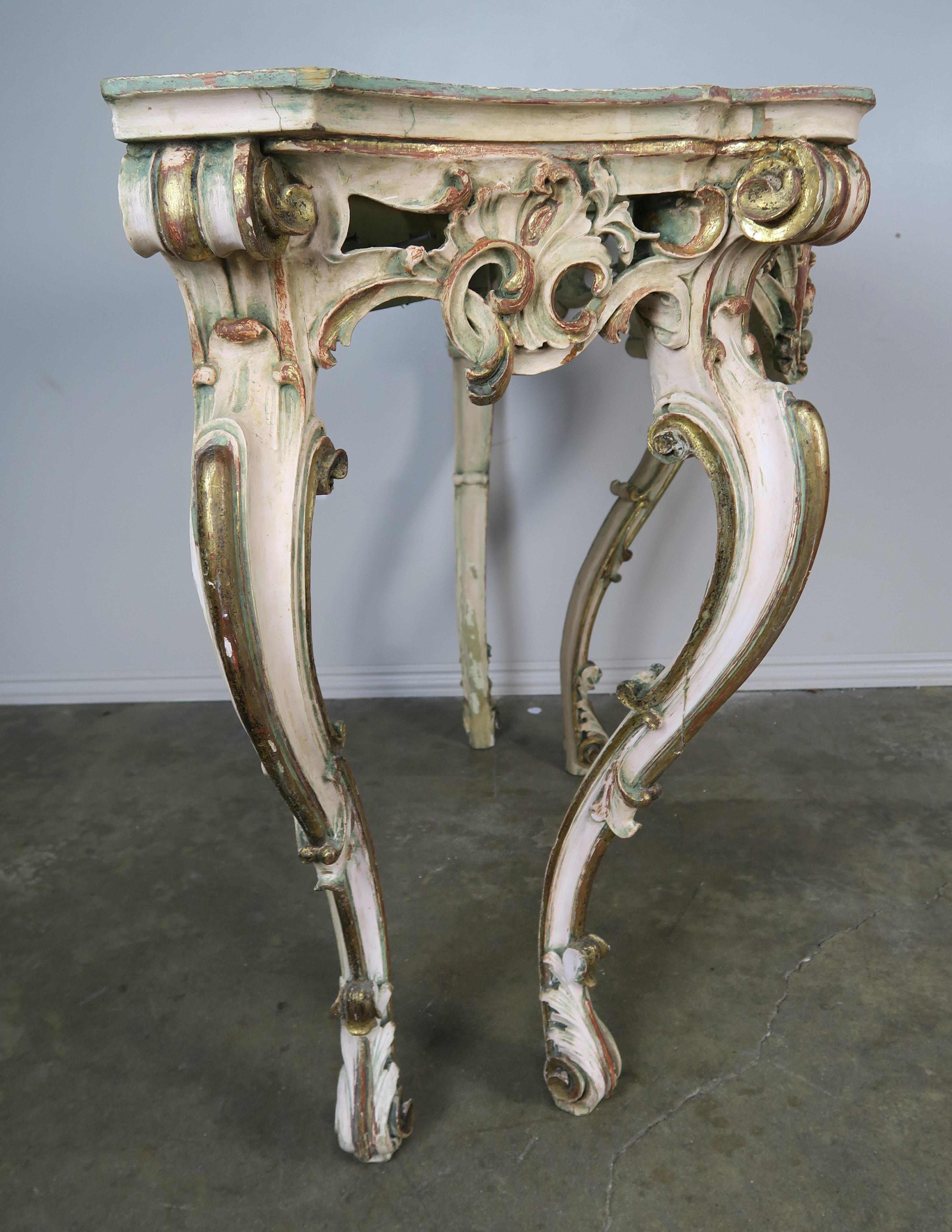 Serpentine Shaped Painted and Parcel-Gilt Console with Marble Top, circa 1930 For Sale 4