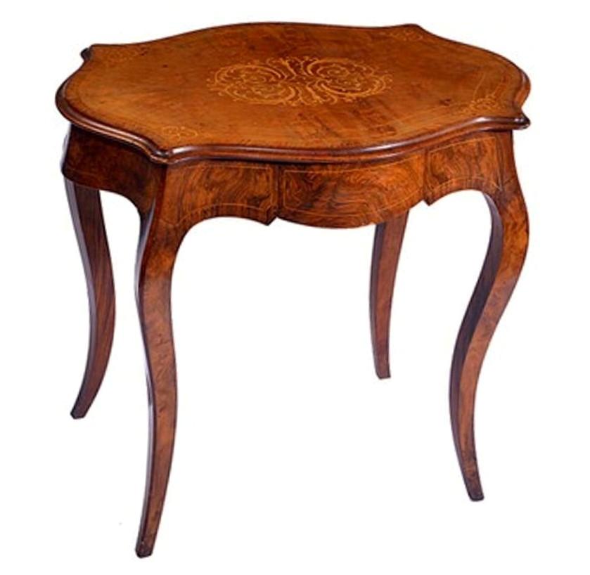 A French Serpentine Shaped Walnut Centre Table with Satinwood Inlay For Sale 2