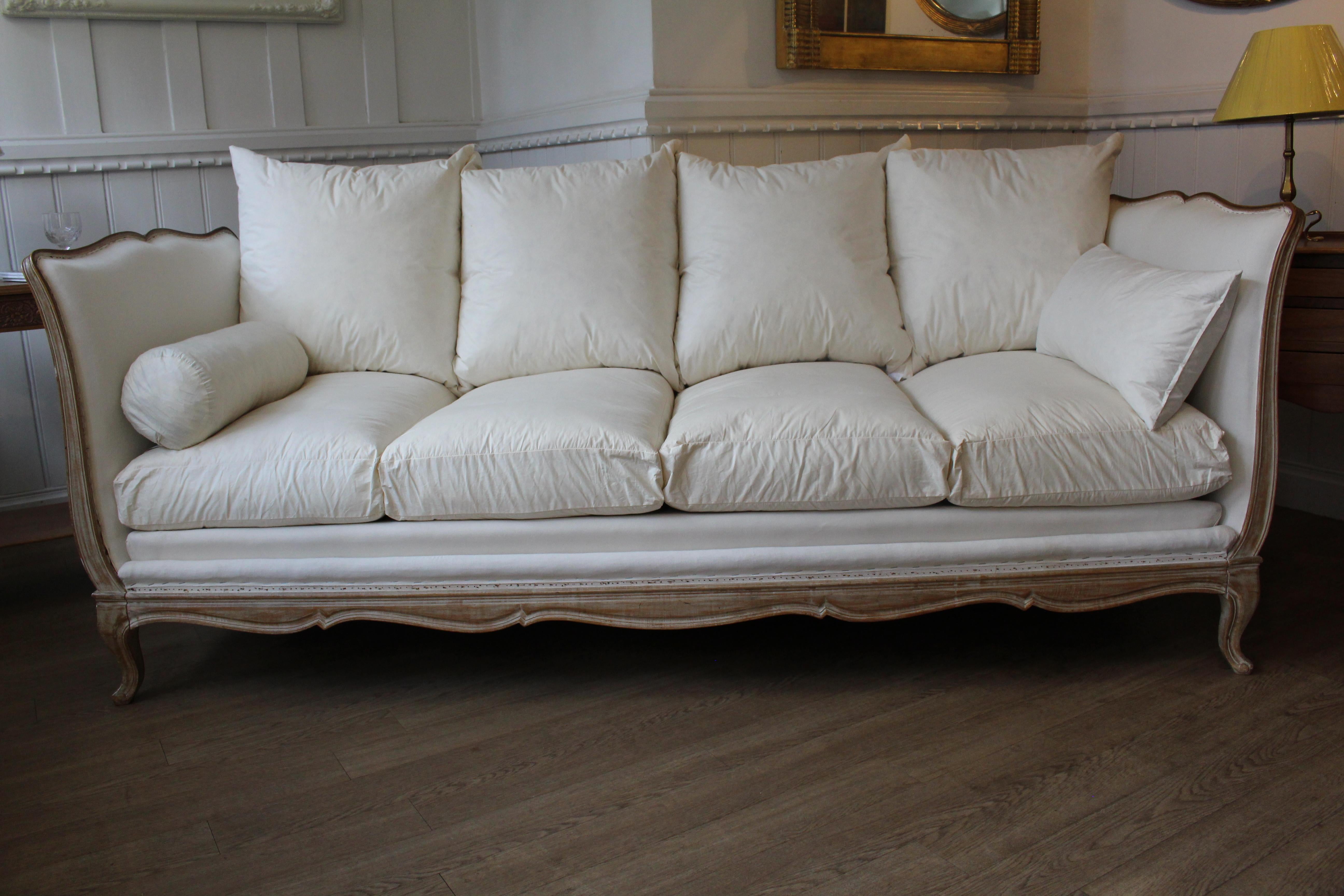 Serpentine Wooden 20th Century Daybed Sofa Centre Bench Bed Louis XV Style For Sale 2