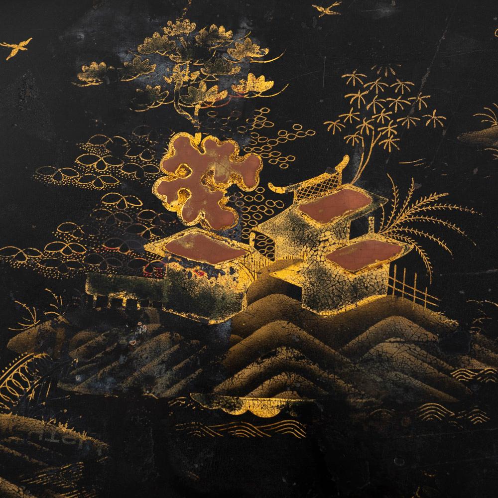 Métal Plateau de service français avec peinture de chinoiseries sur métal noir, début du 19e siècle en vente