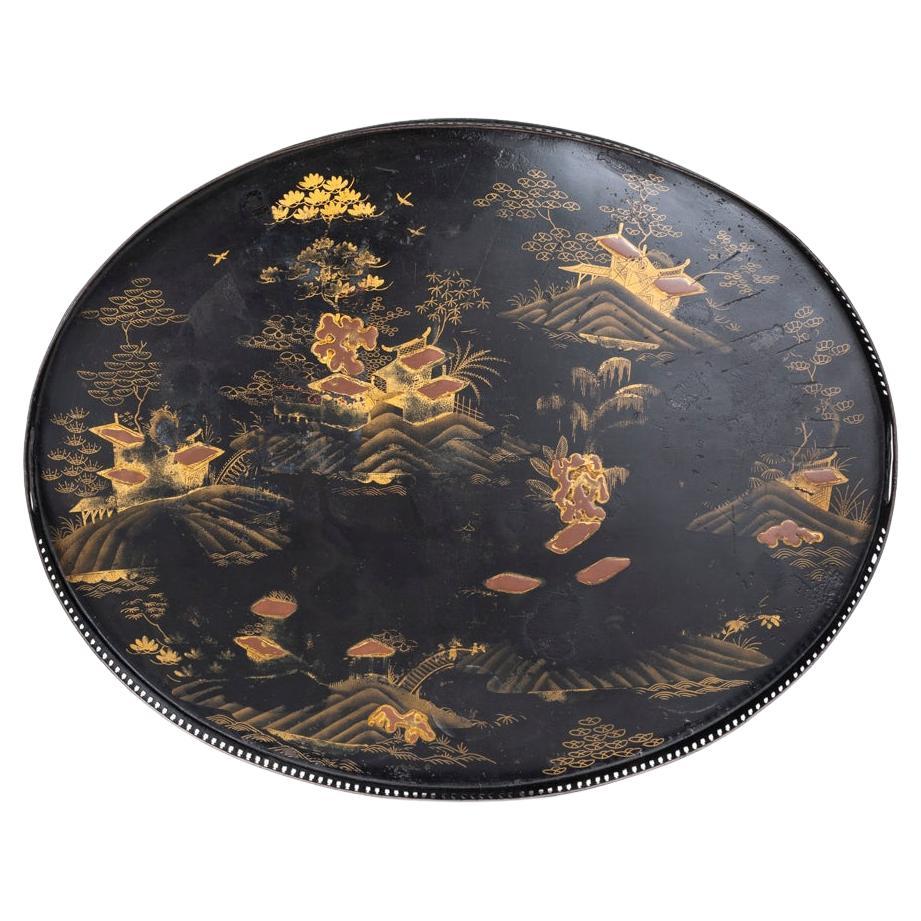 French serving tray with chinoiserie painting on black metal, early 19th century For Sale