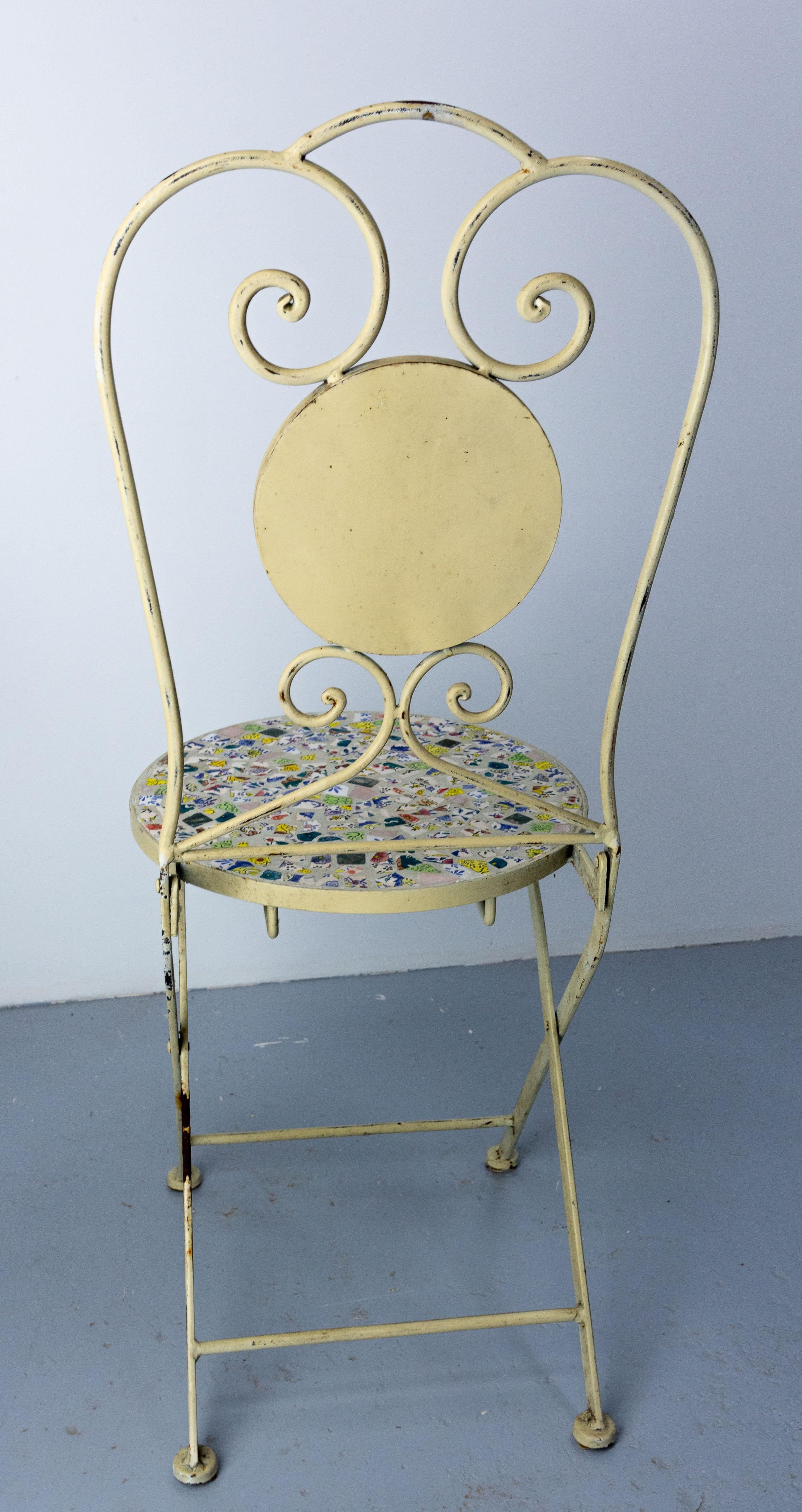 French Set Iron Chair and its Table Mosaic Decoration Patio Garden Mid-Century For Sale 5