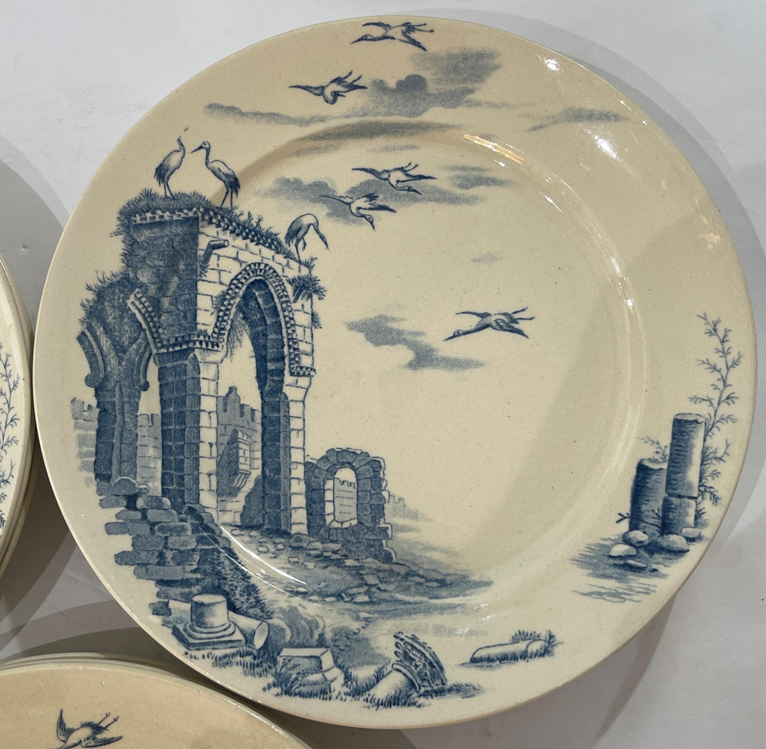 Juego francés de 12 platos arquitectónicos de loza azul y blanca, Gien, C.1900 en Bueno estado para la venta en West Palm Beach, FL