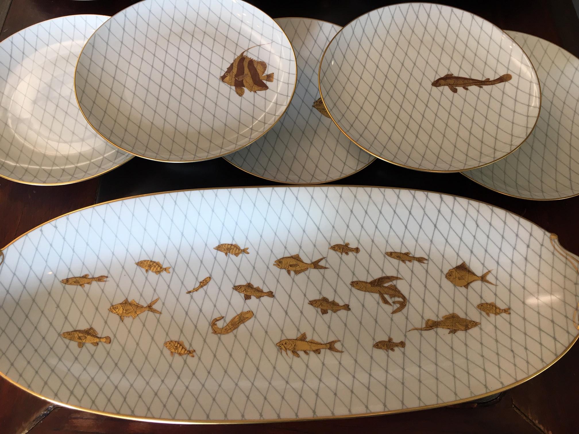 Mid-20th Century French Set of 12 Golden Plates or Platter Limoges Bernardaud Fish Service, 1950s