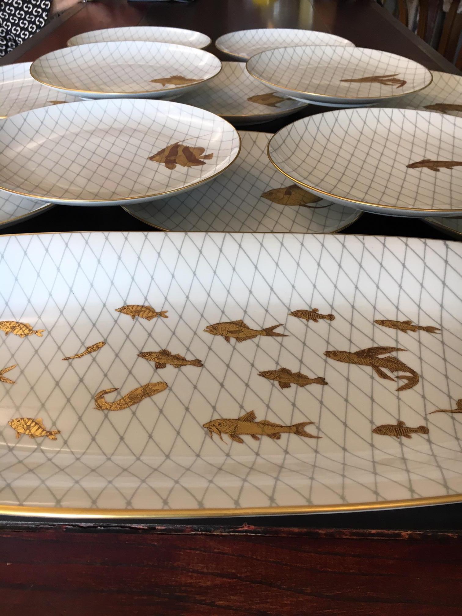 French Set of 12 Golden Plates or Platter Limoges Bernardaud Fish Service, 1950s 1