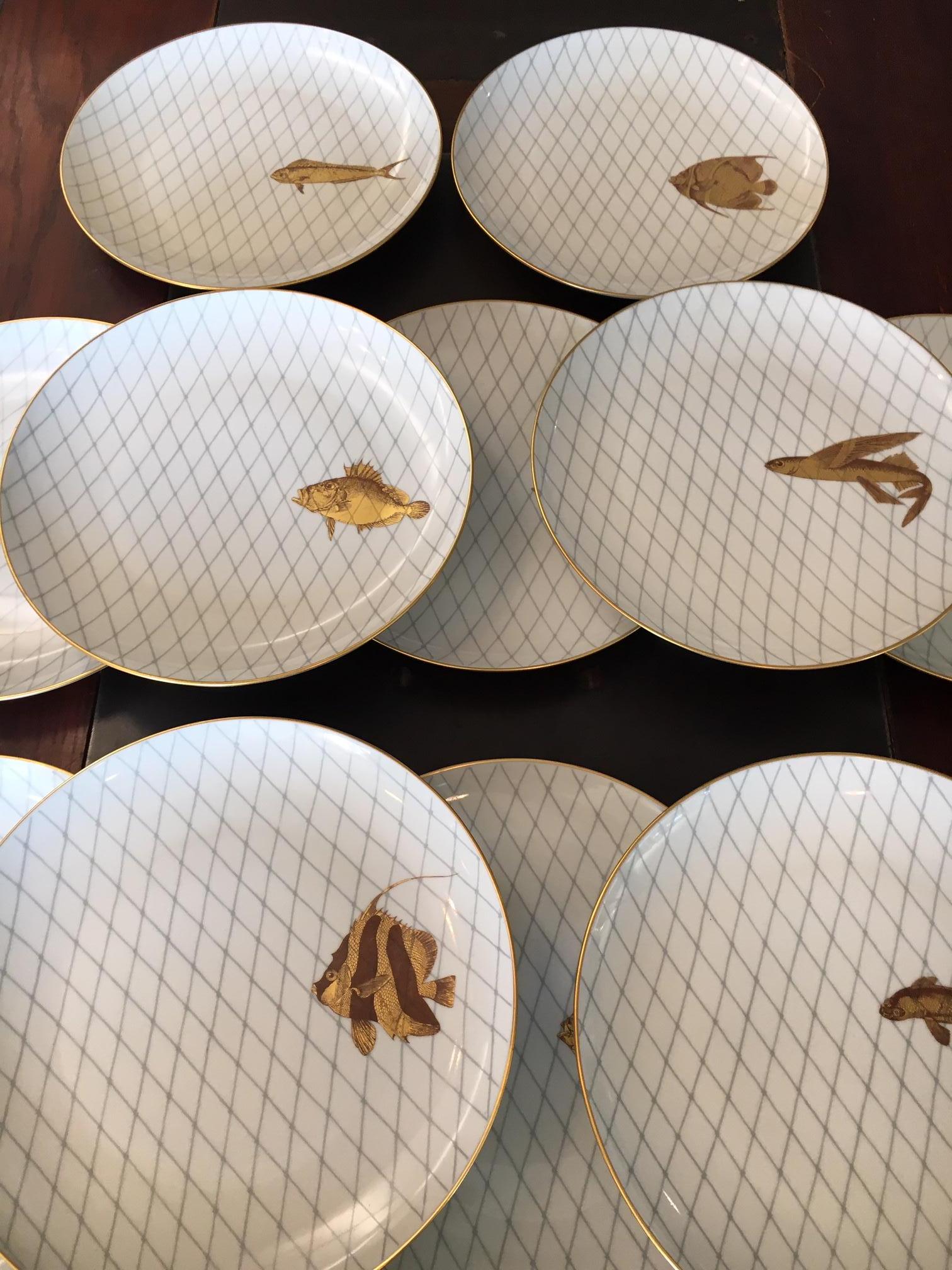 French Set of 12 Golden Plates or Platter Limoges Bernardaud Fish Service, 1950s 2