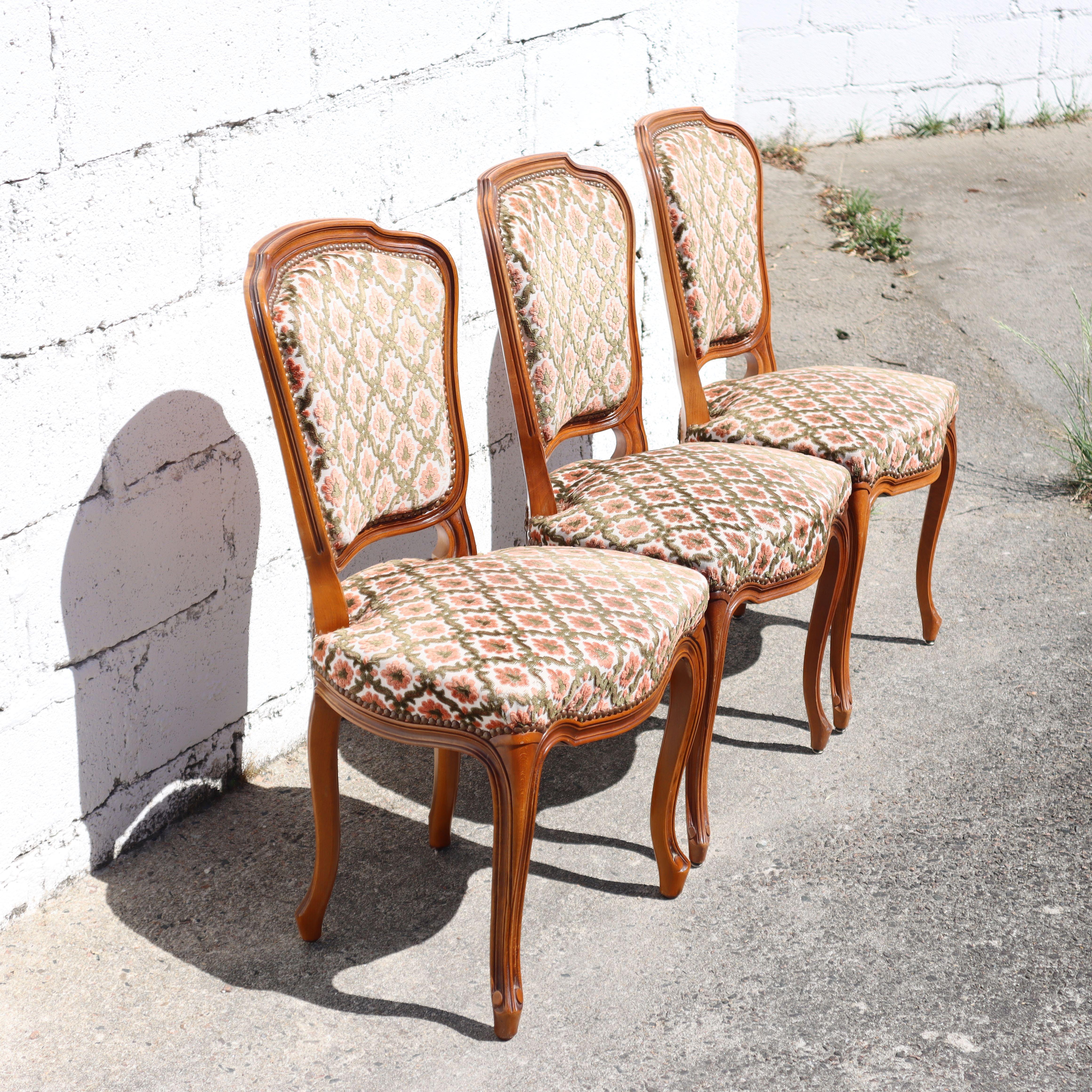 French Set of 3 wooden Dining Chairs - upholstered Dining Chairs-Style Louis XV In Good Condition For Sale In Bussiere Dunoise, Nouvel Aquitaine