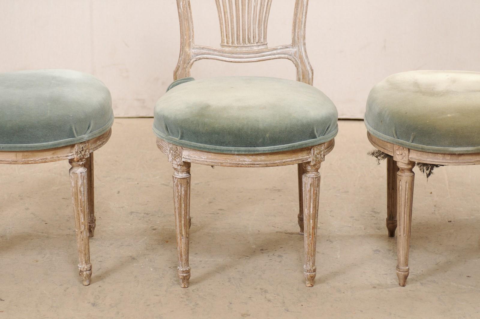 French Set of 4 Pierce-Carved Balloon-Back Side Chairs, Jansen-Style 1