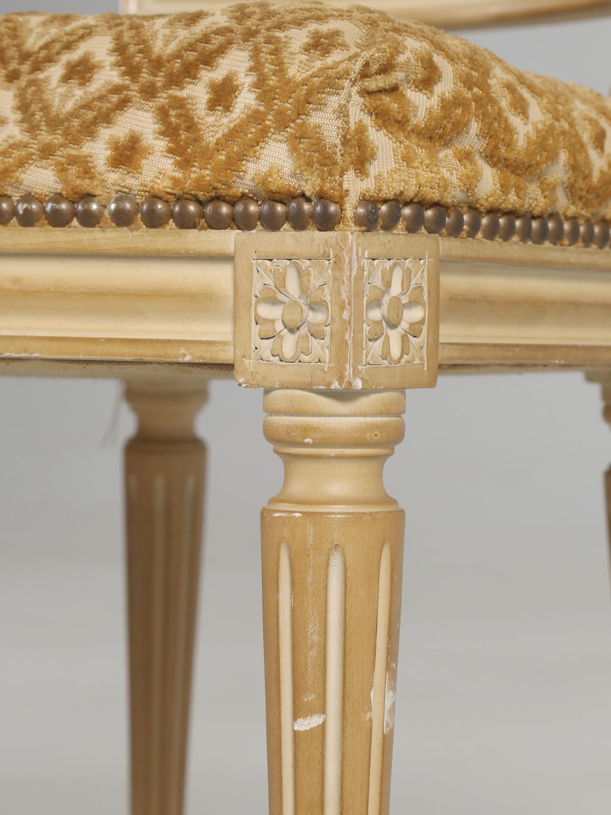 Ensemble français de (6) chaises de salle à manger de style Louis XVI peintes à l'origine, non restaurées en vente 7