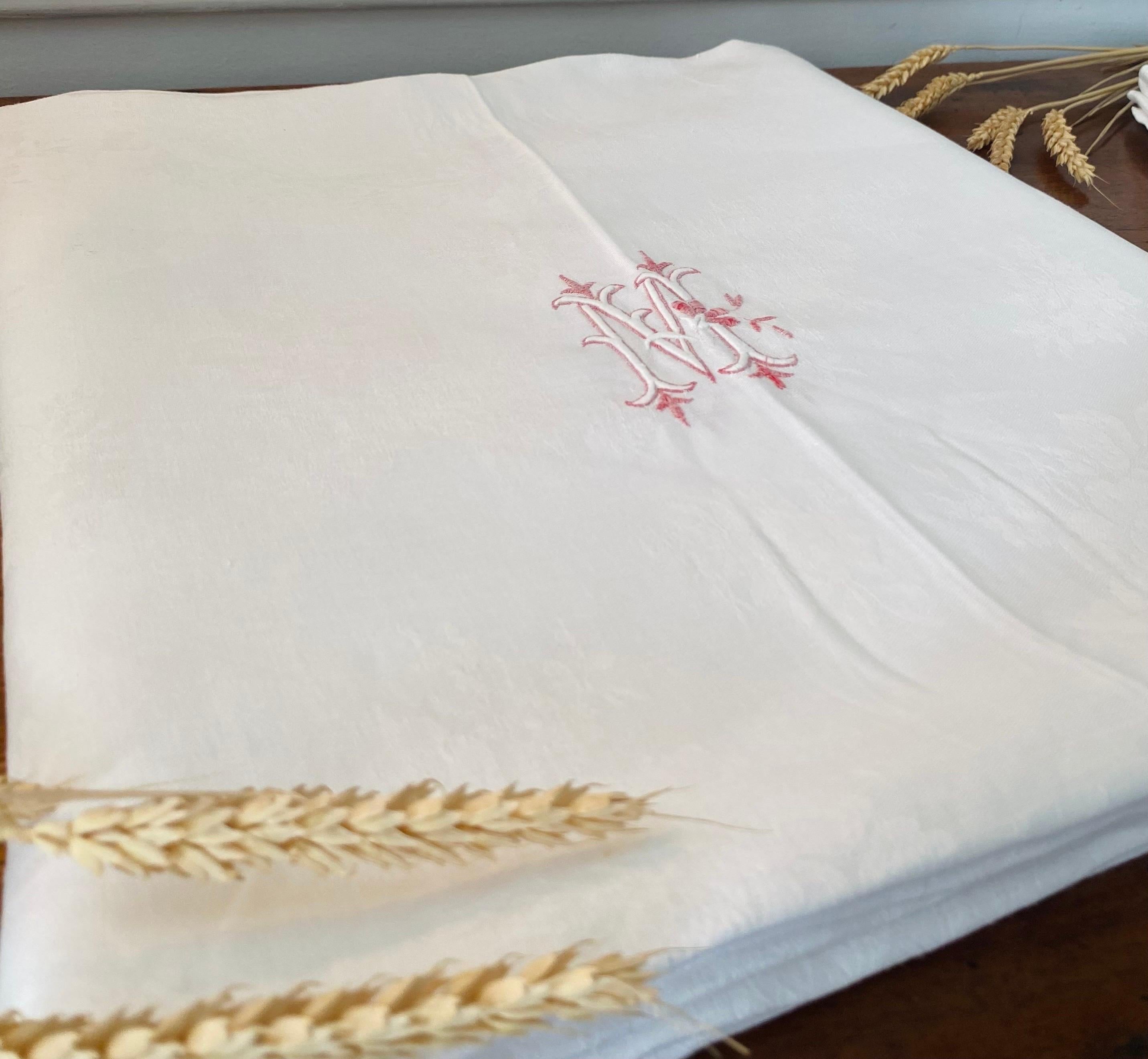  French Set of 6 napkins & tablecloth damask linen embroidered monograms - 1900 In Good Condition For Sale In Beuzevillette, FR