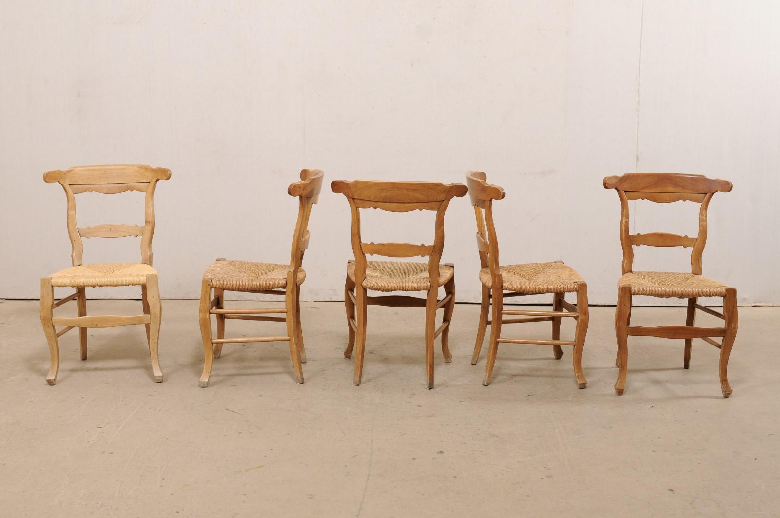 French Set of 8 Side Chairs with Hand-Woven Rush Seats, Early to Mid 20th C For Sale 1
