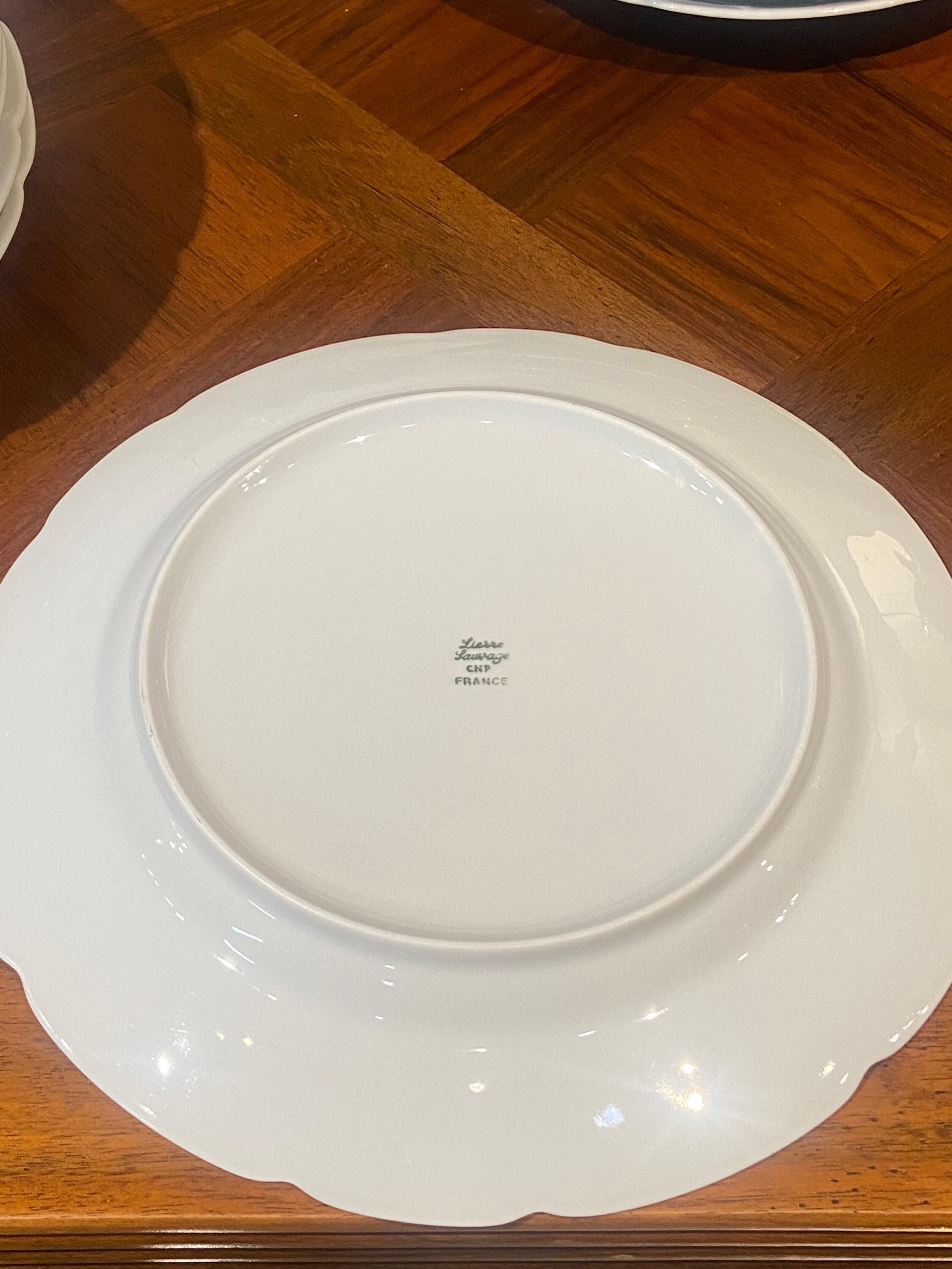 French Set of Eleven Dinner Plates by Lierre Sauvage CNP  For Sale 2