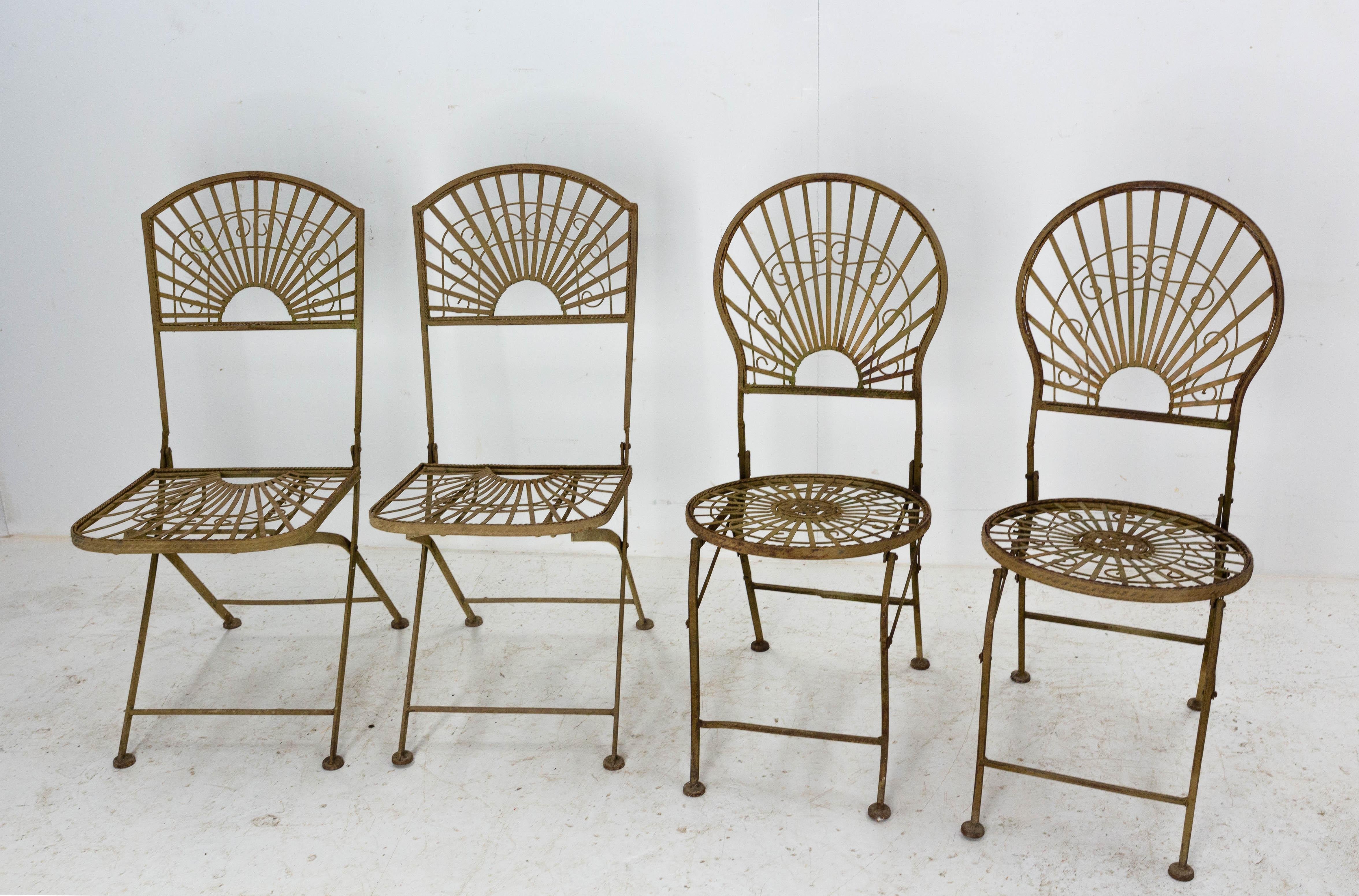French Set of Four Iron Chairs and Table for Patio and Garden Mid-Century In Good Condition For Sale In Labrit, Landes