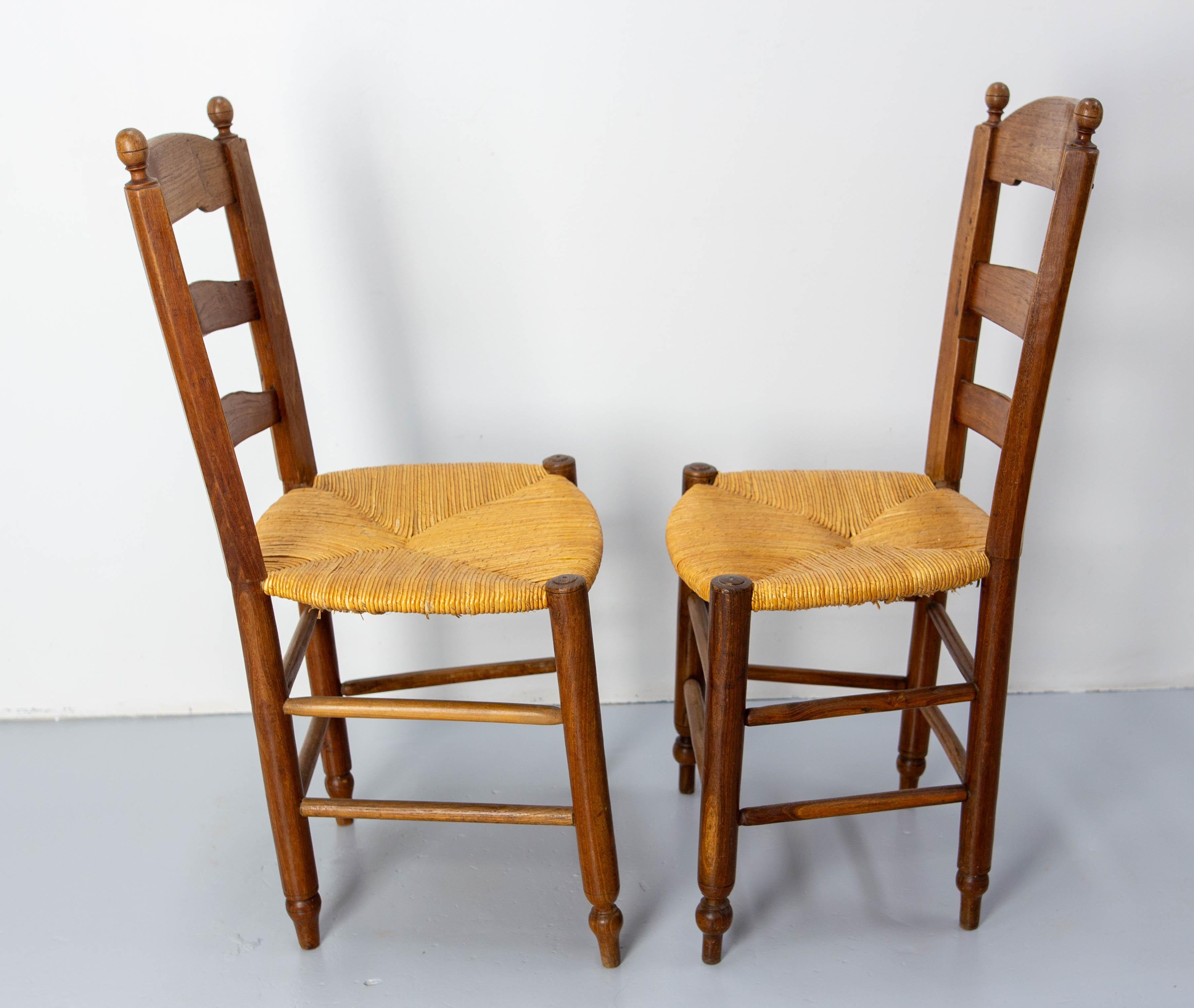 Paille Ensemble français de chaises hautes en paille et orme, fin du 19ème siècle en vente