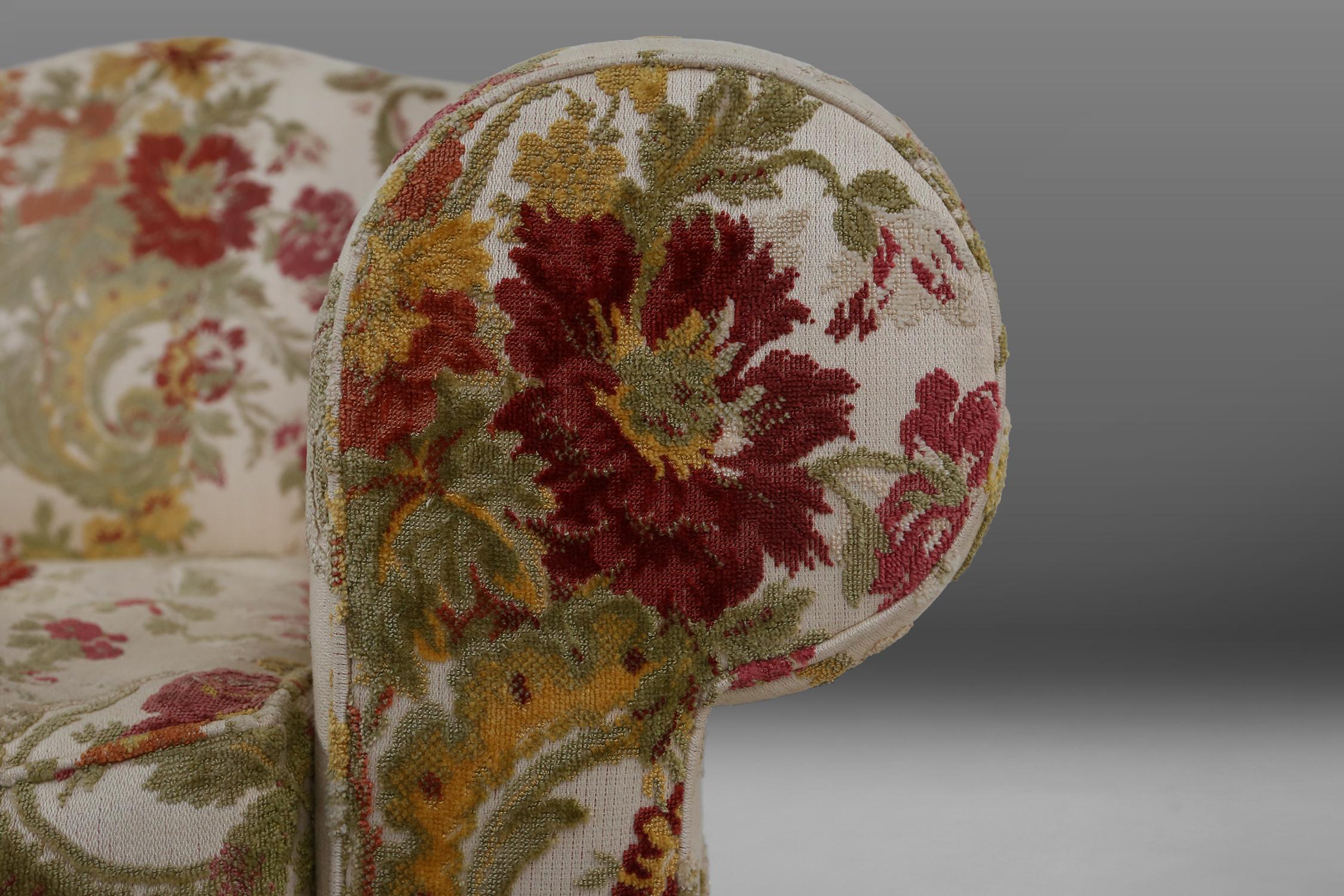 Milieu du XXe siècle Ensemble de chaises longues en tapisserie florale en vente