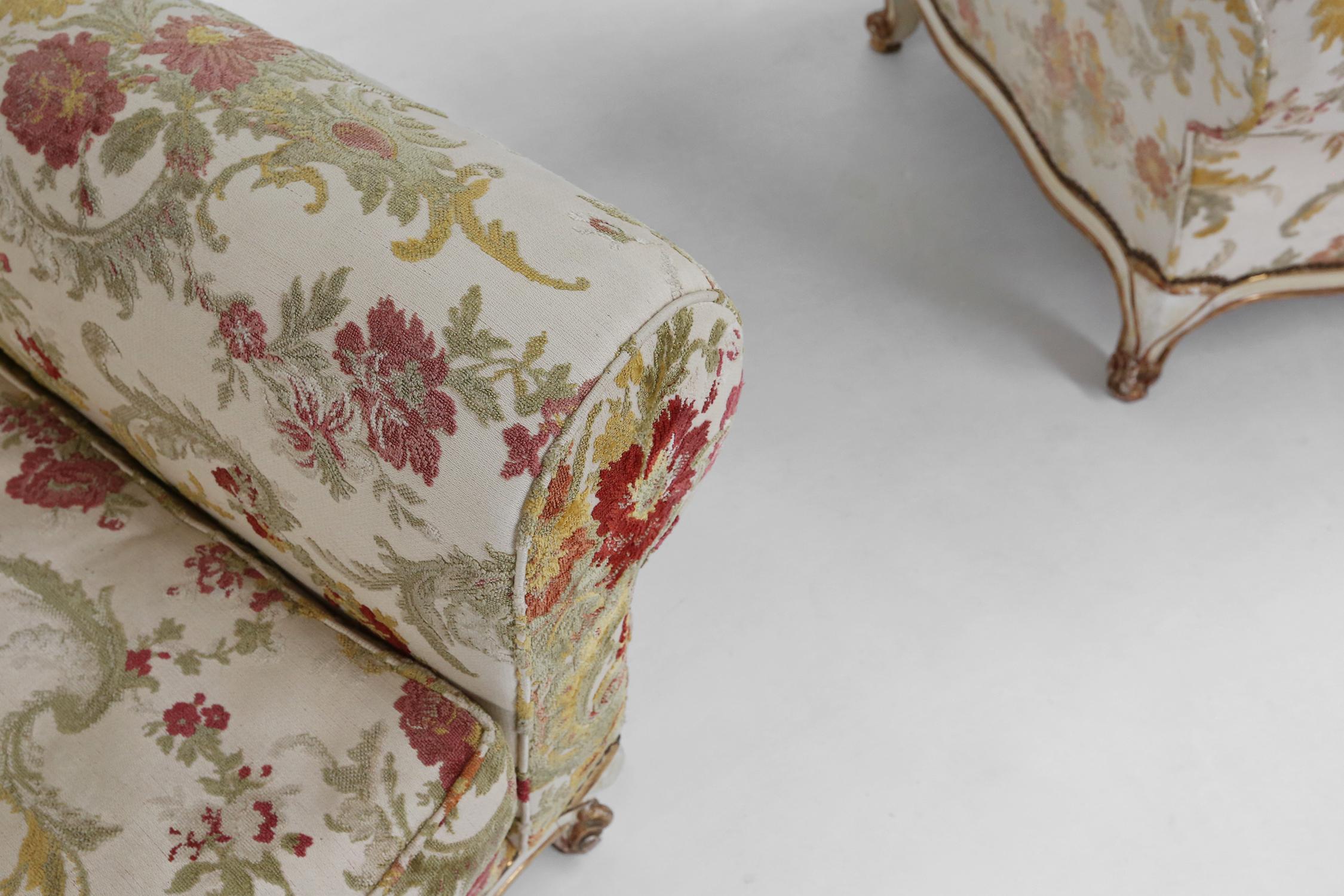 French Set of Lounge Chairs in Floral Upholstery For Sale 1
