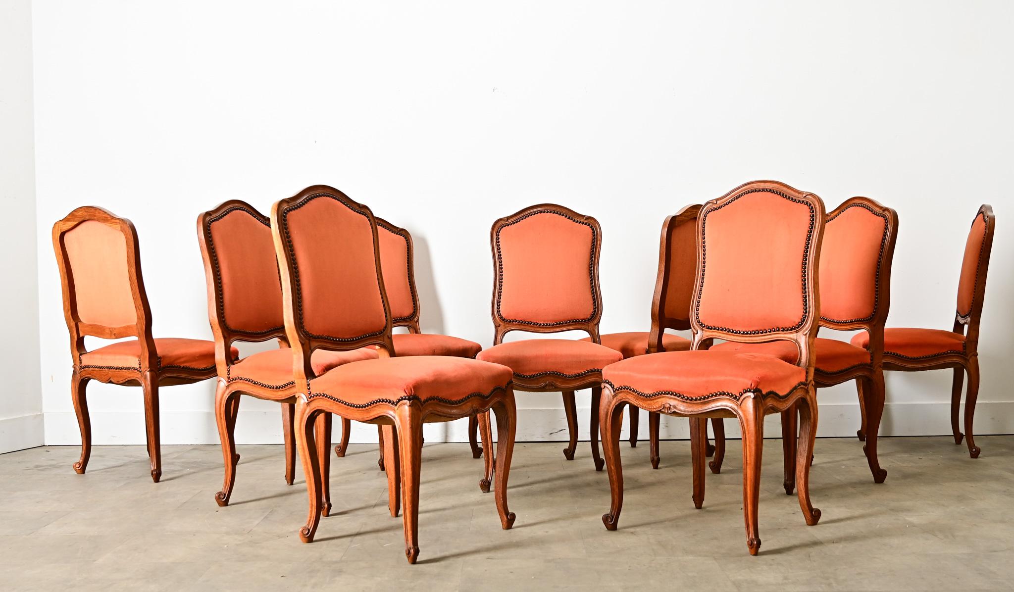 Set francese di nove sedie da pranzo in stile Luigi XV in vendita 3